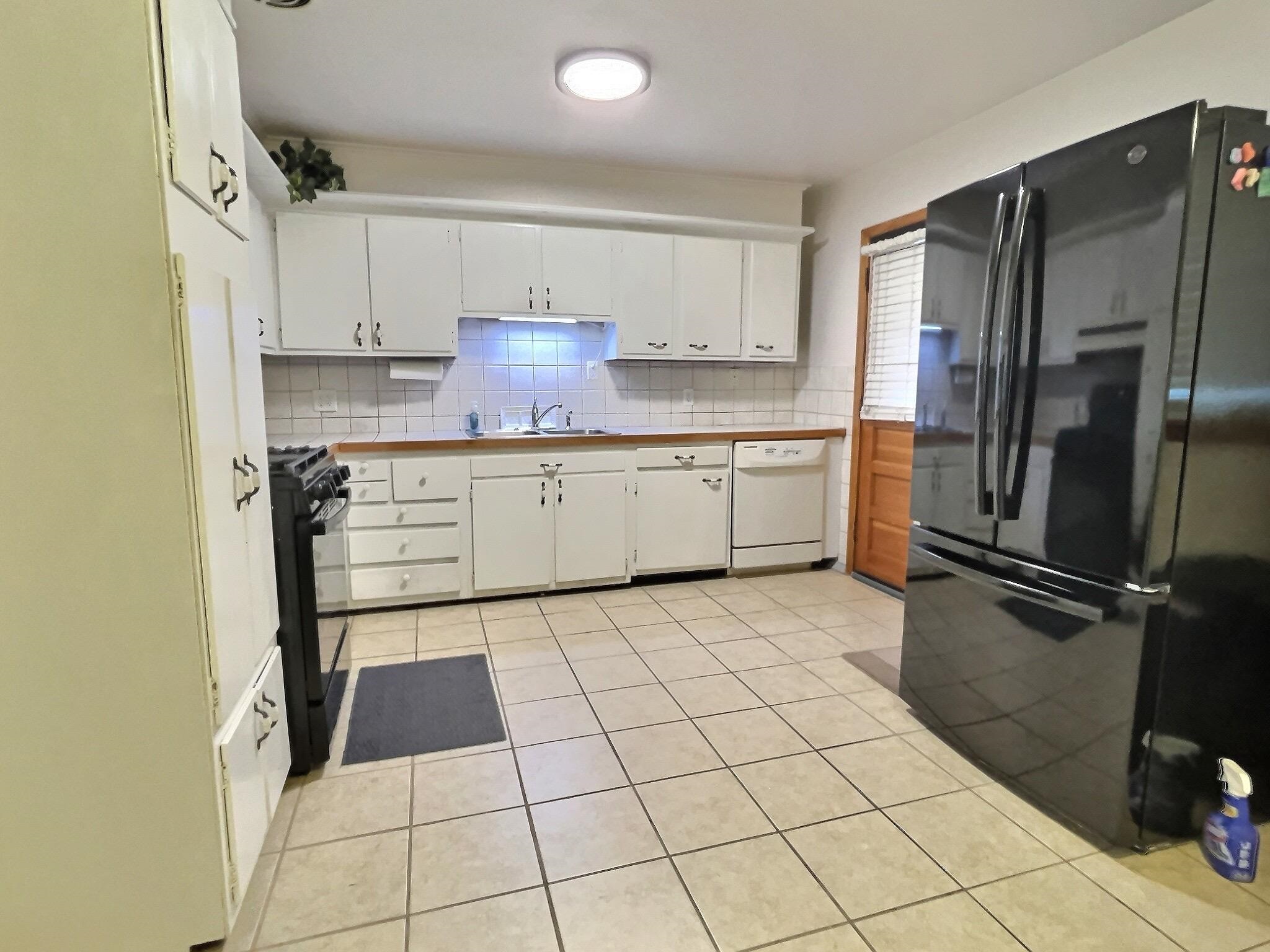 3915 Steele Drive, Owensboro, Kentucky 42303, 5 Bedrooms Bedrooms, ,2 BathroomsBathrooms,Single Family Residence,For Sale,Steele Drive,93574