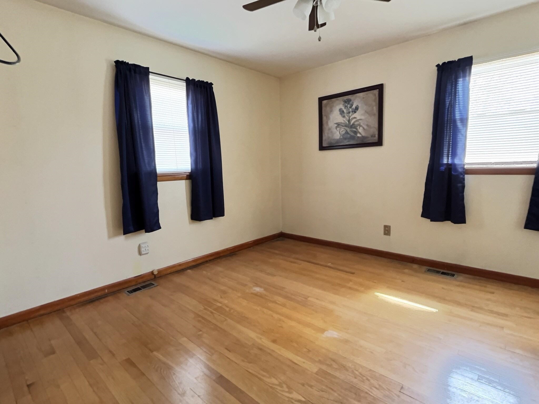 3915 Steele Drive, Owensboro, Kentucky 42303, 5 Bedrooms Bedrooms, ,2 BathroomsBathrooms,Single Family Residence,For Sale,Steele Drive,93574