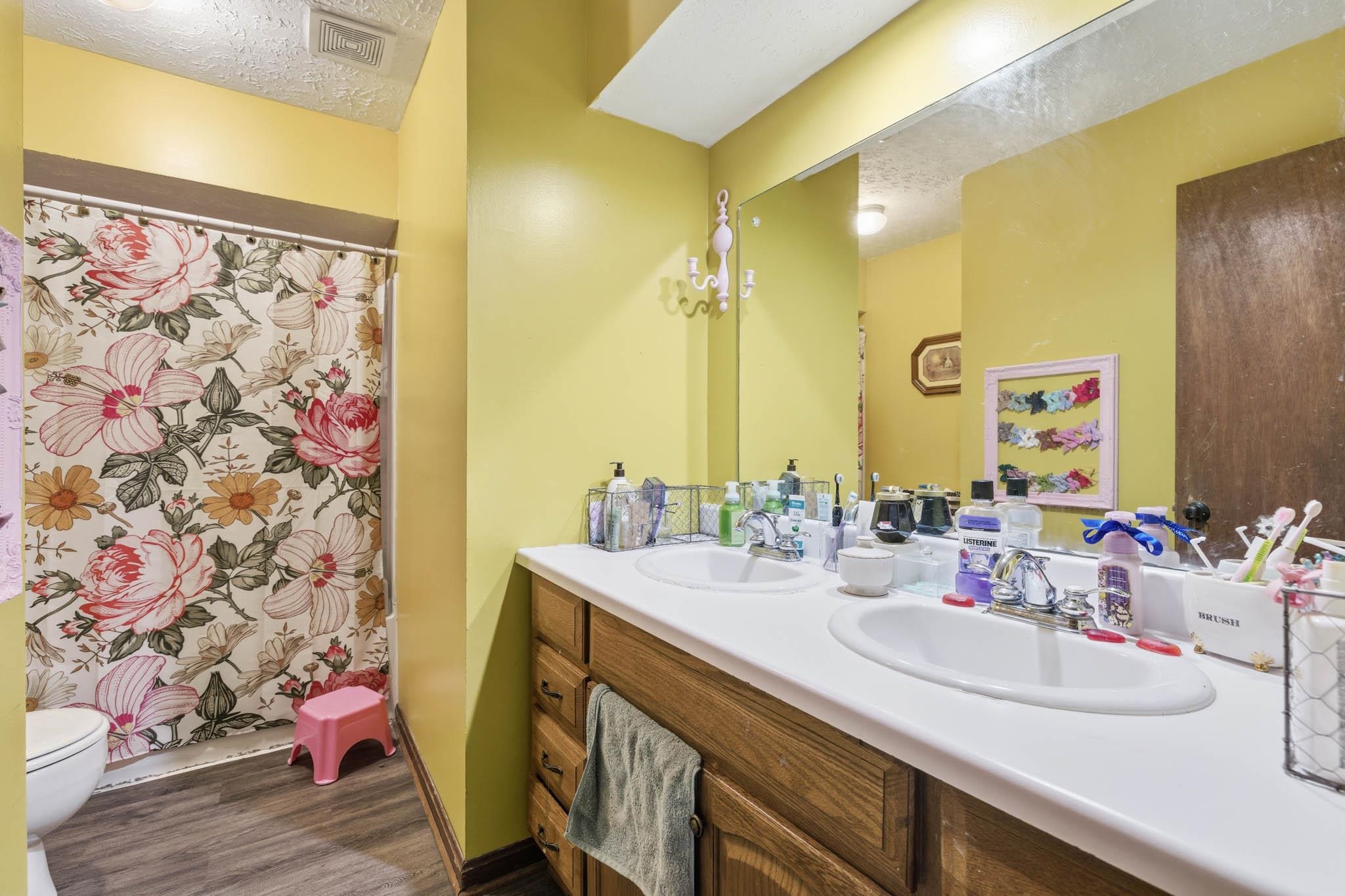 8552 Highway 1078 N, Henderson, Kentucky 42420, 5 Bedrooms Bedrooms, ,2 BathroomsBathrooms,Single Family Residence,For Sale,Highway 1078 N,93581