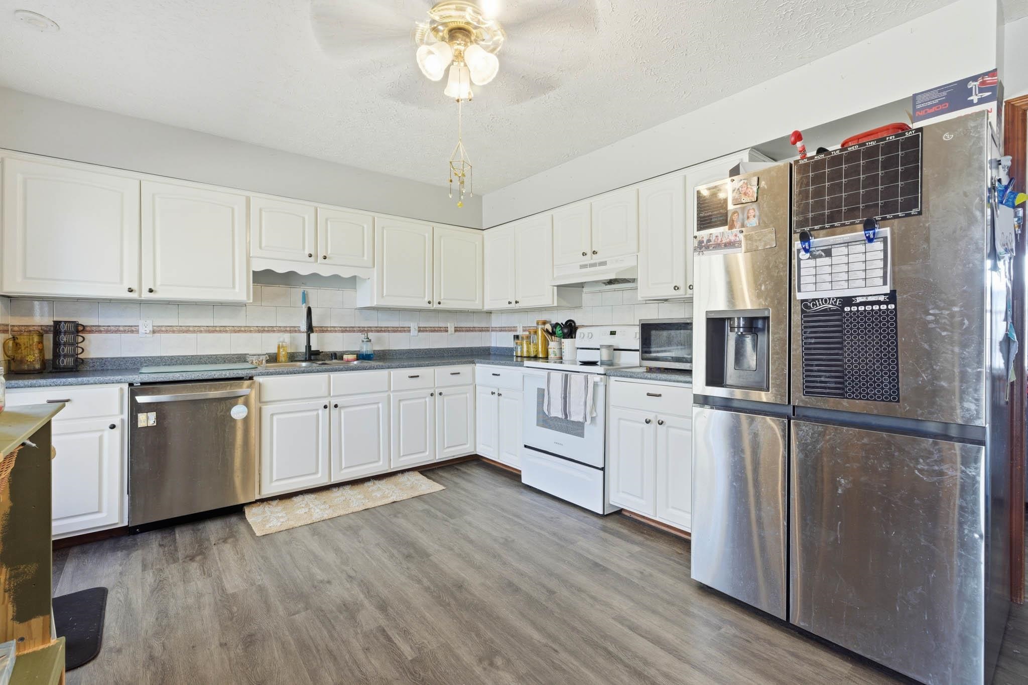 8552 Highway 1078 N, Henderson, Kentucky 42420, 5 Bedrooms Bedrooms, ,2 BathroomsBathrooms,Single Family Residence,For Sale,Highway 1078 N,93581