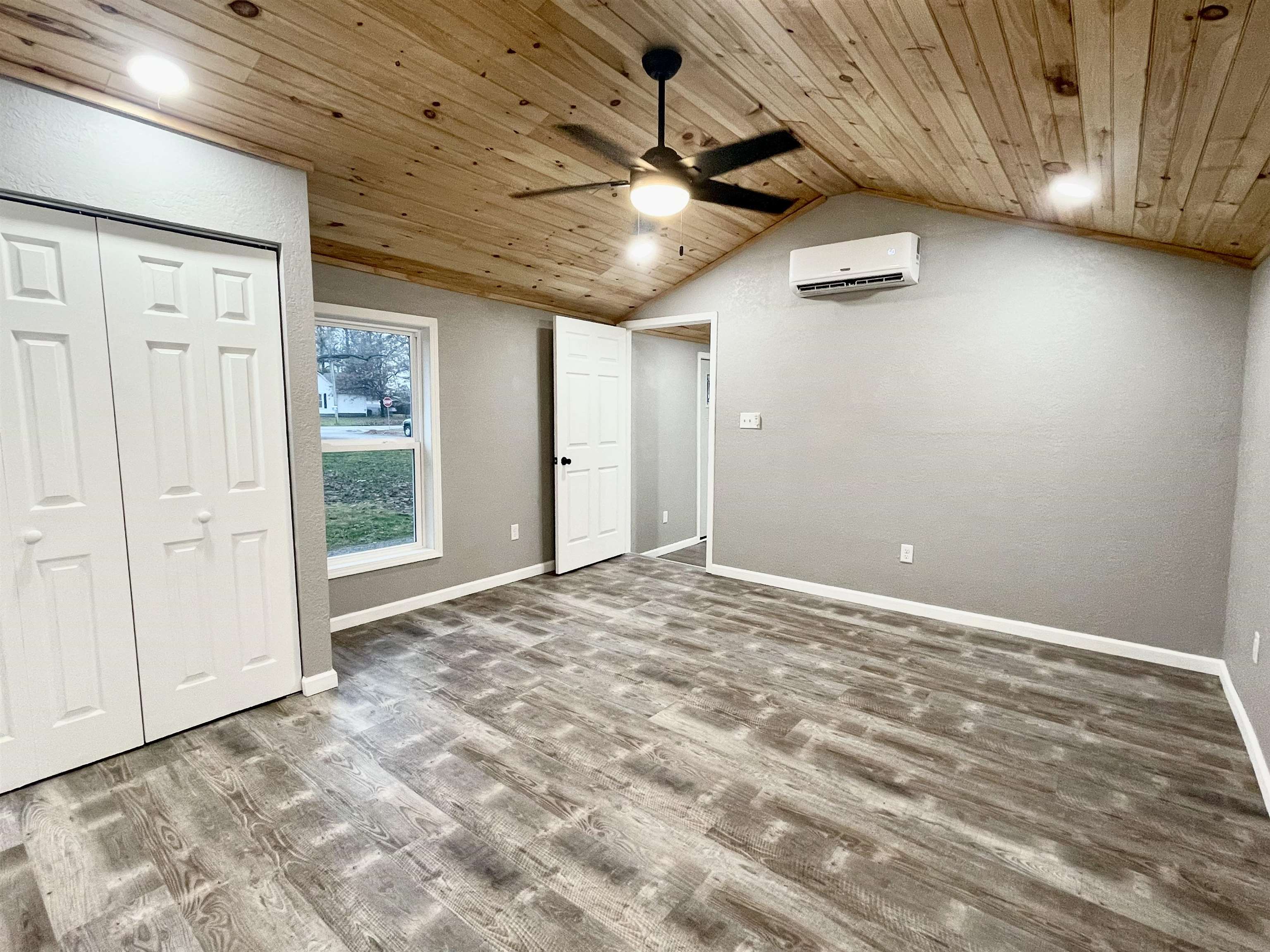 511 Omega Street, Owensboro, Kentucky 42301, 1 Bedroom Bedrooms, ,1 BathroomBathrooms,Single Family Residence,For Sale,Omega Street,93599