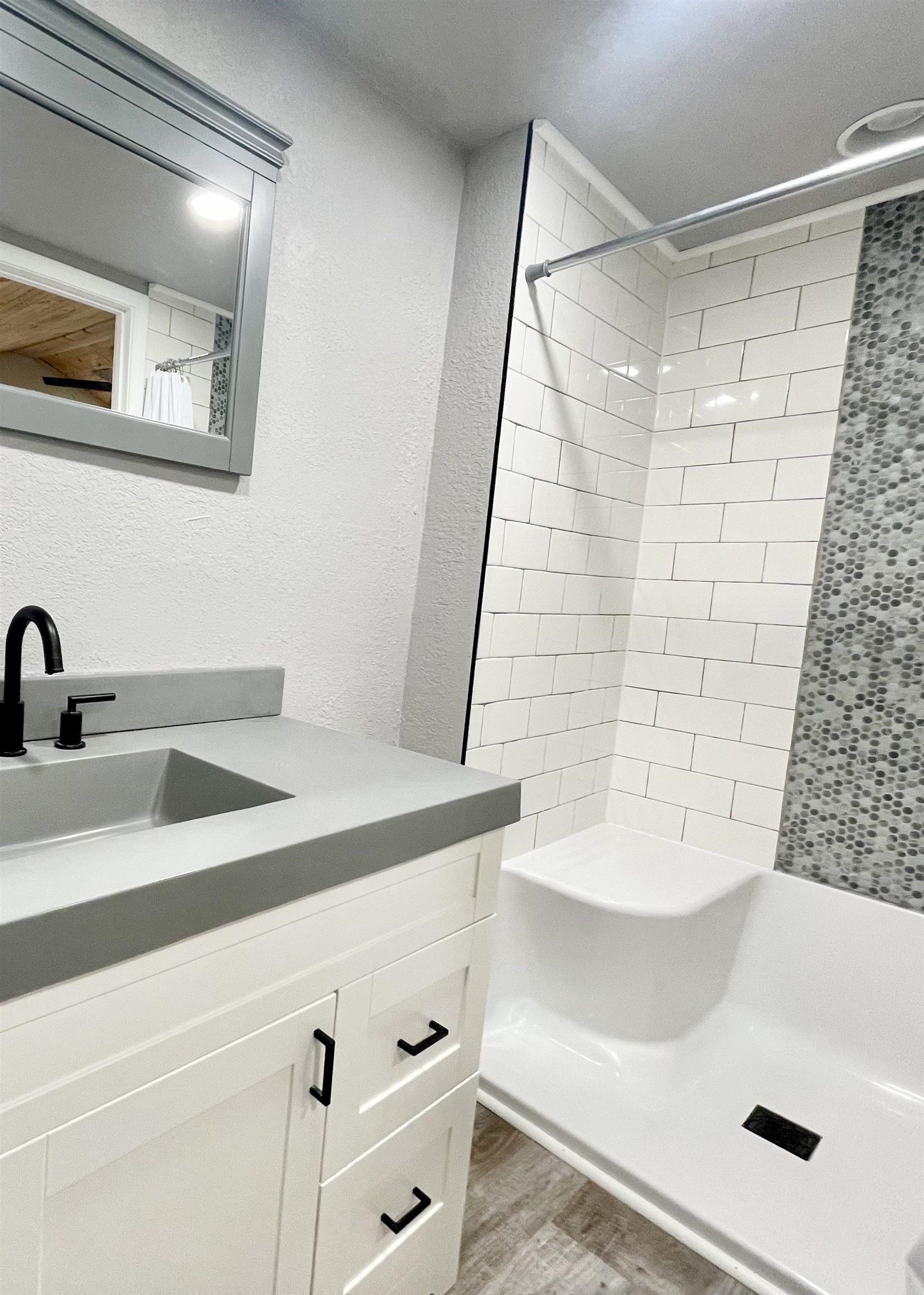 511 Omega Street, Owensboro, Kentucky 42301, 1 Bedroom Bedrooms, ,1 BathroomBathrooms,Single Family Residence,For Sale,Omega Street,93599