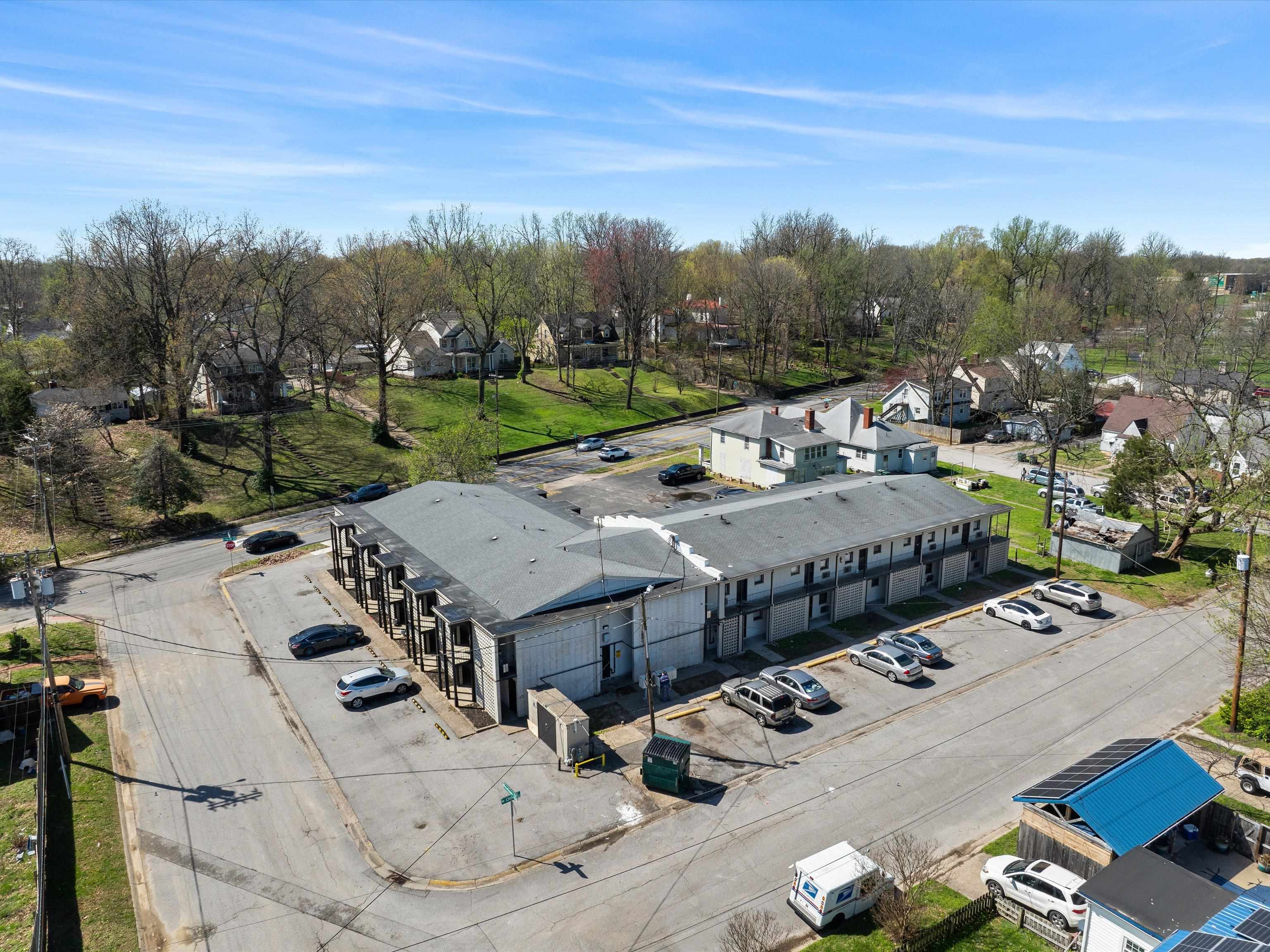 1001 Parrish Avenue, Owensboro, Kentucky 42301, ,Multifamily,For Sale,Parrish Avenue,93600