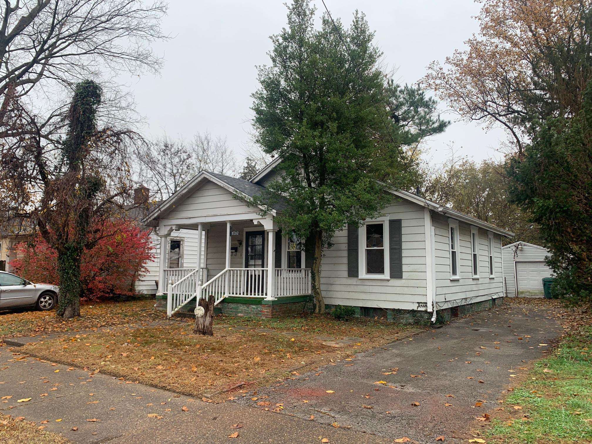 1710 4th Street, Owensboro, Kentucky 42301-1921, 2 Bedrooms Bedrooms, ,1 BathroomBathrooms,Single Family Residence,For Sale,4th Street,93626