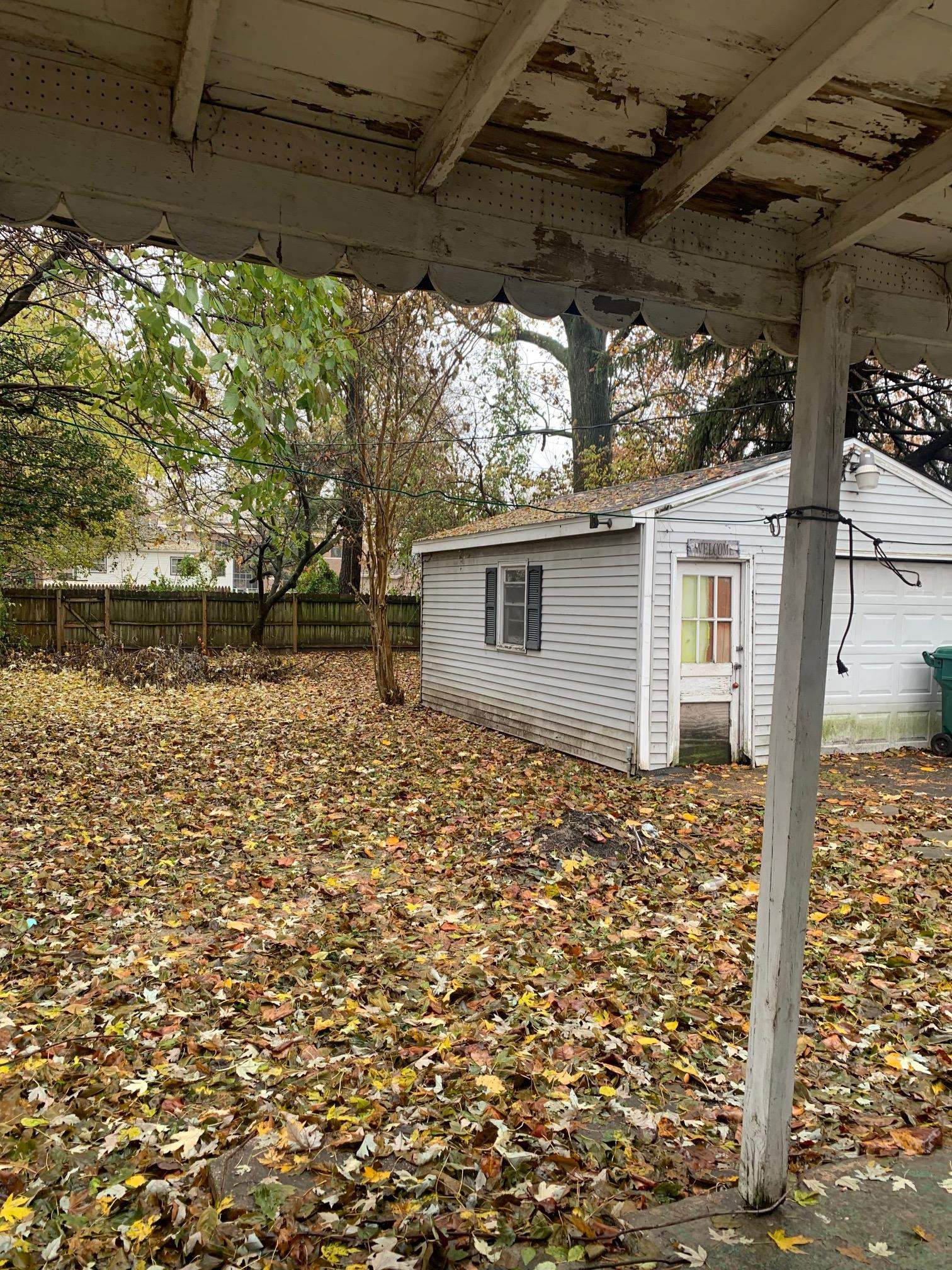 1710 4th Street, Owensboro, Kentucky 42301-1921, 2 Bedrooms Bedrooms, ,1 BathroomBathrooms,Single Family Residence,For Sale,4th Street,93626