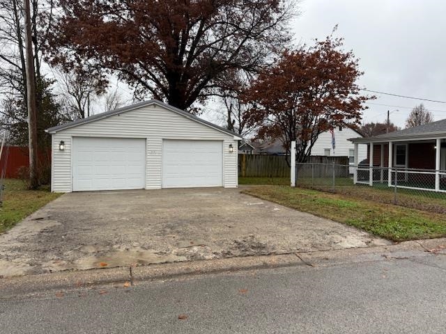 3424 Daviess St, Owensboro, Kentucky 42303, 2 Bedrooms Bedrooms, ,1 BathroomBathrooms,Single Family Residence,For Sale,Daviess St,93628