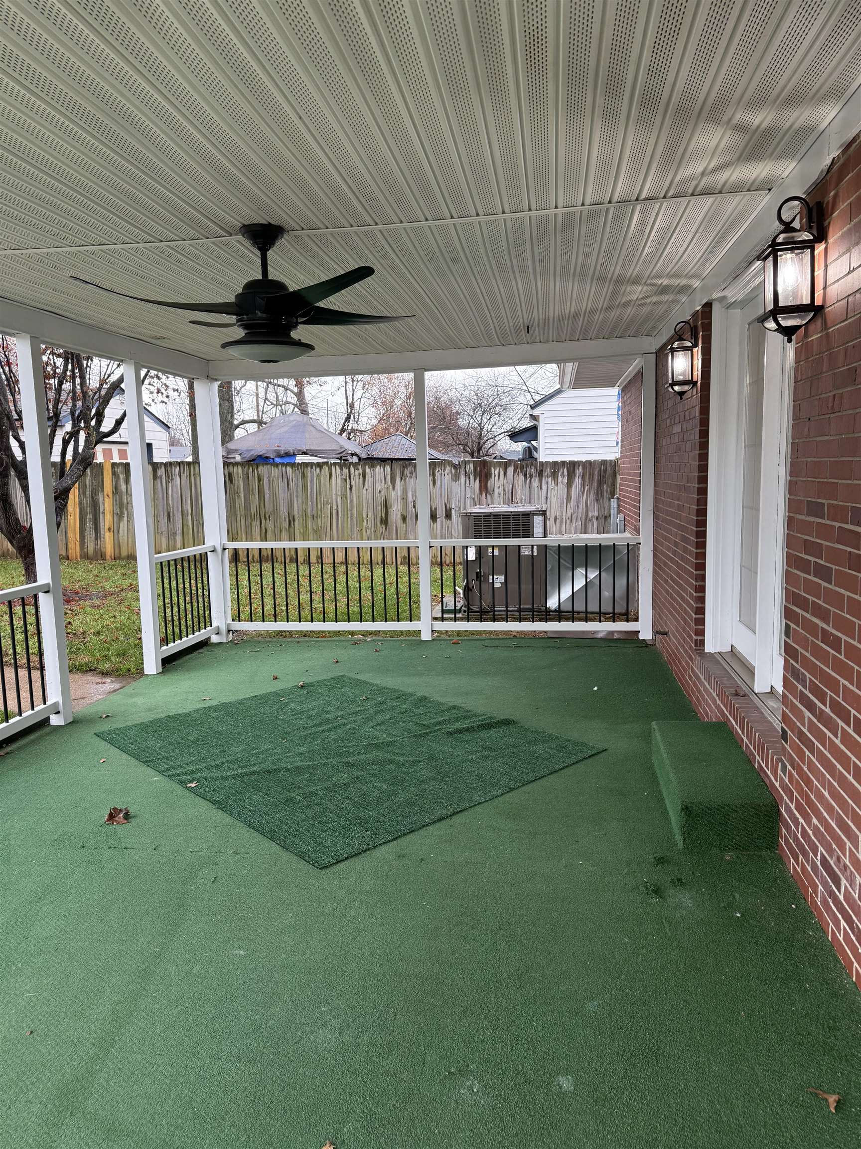 3424 Daviess St, Owensboro, Kentucky 42303, 2 Bedrooms Bedrooms, ,1 BathroomBathrooms,Single Family Residence,For Sale,Daviess St,93628