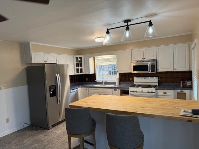 3424 Daviess St, Owensboro, Kentucky 42303, 2 Bedrooms Bedrooms, ,1 BathroomBathrooms,Single Family Residence,For Sale,Daviess St,93628