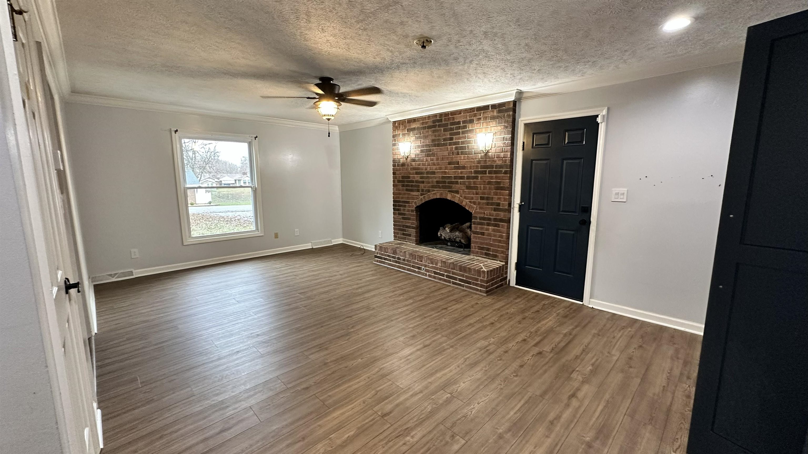 1910 Lakeshore Drive, Madisonville, Kentucky 42431, 4 Bedrooms Bedrooms, ,2 BathroomsBathrooms,Single Family Residence,For Sale,Lakeshore Drive,93636