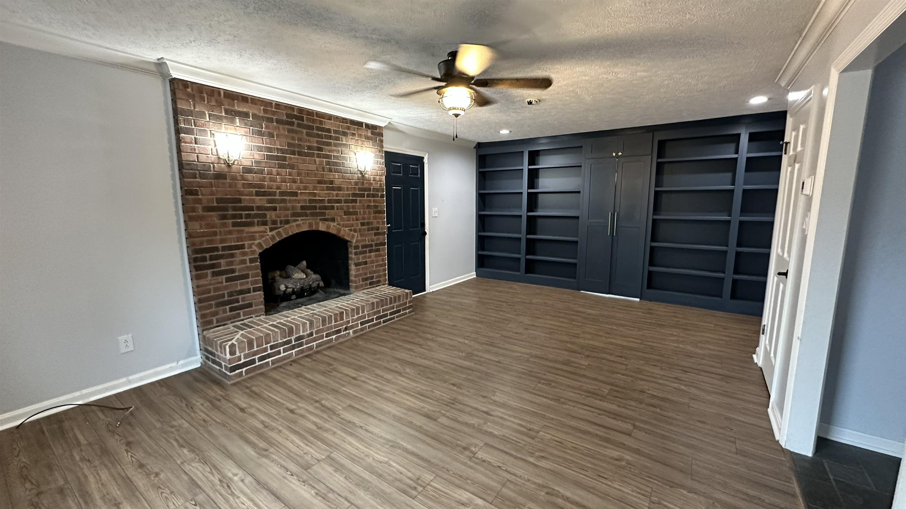 1910 Lakeshore Drive, Madisonville, Kentucky 42431, 4 Bedrooms Bedrooms, ,2 BathroomsBathrooms,Single Family Residence,For Sale,Lakeshore Drive,93636