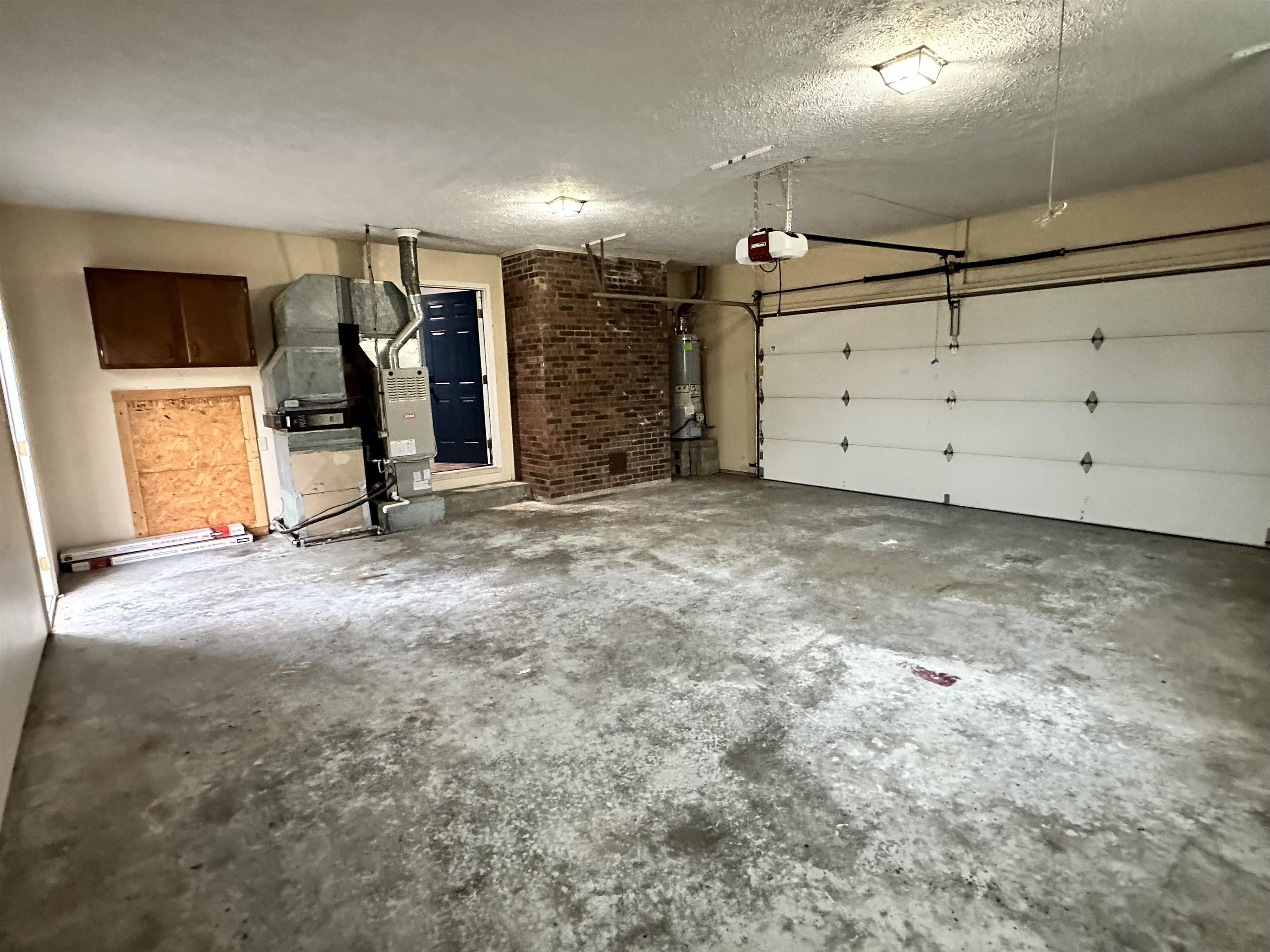 1910 Lakeshore Drive, Madisonville, Kentucky 42431, 4 Bedrooms Bedrooms, ,2 BathroomsBathrooms,Single Family Residence,For Sale,Lakeshore Drive,93636