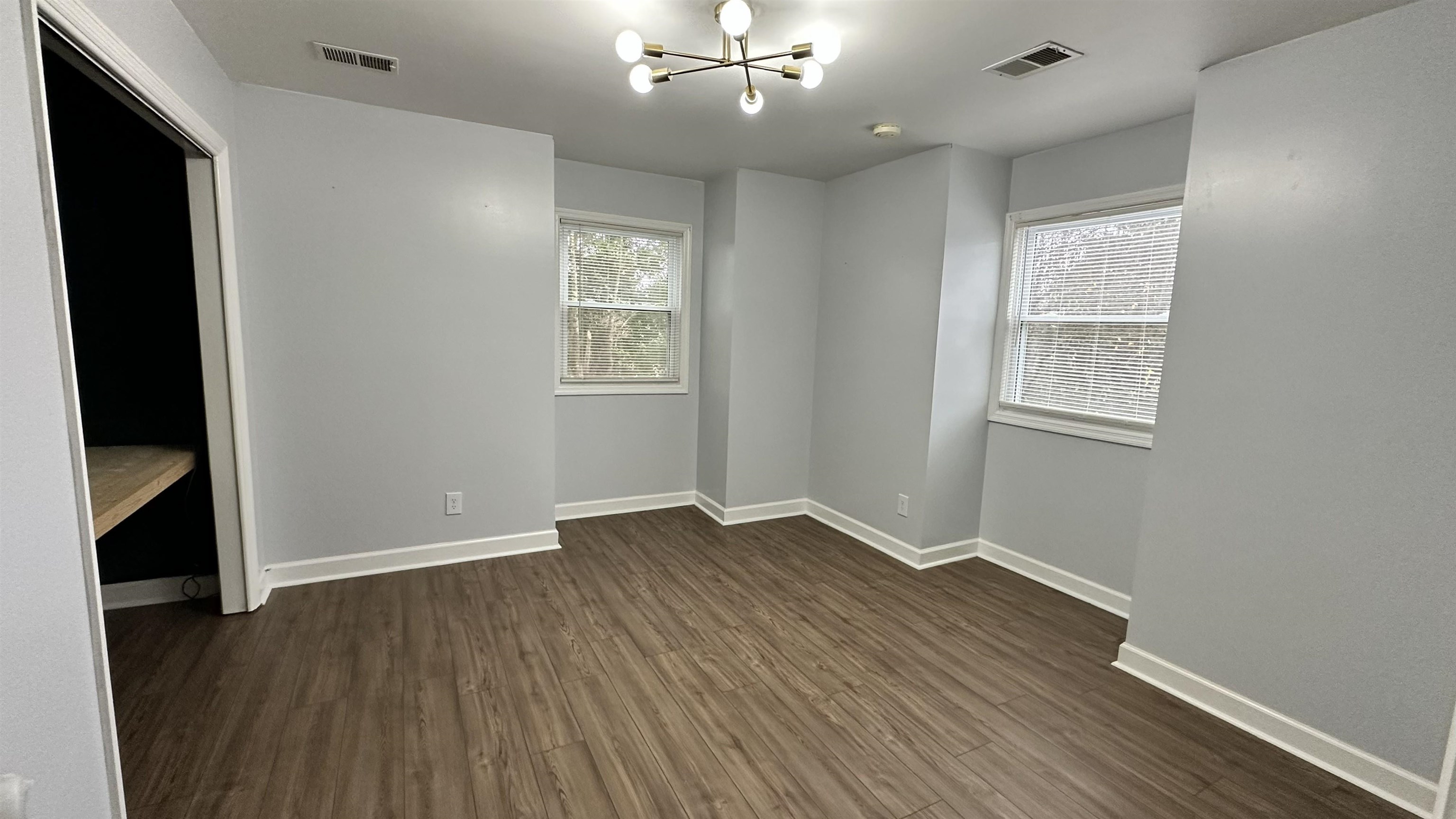 1910 Lakeshore Drive, Madisonville, Kentucky 42431, 4 Bedrooms Bedrooms, ,2 BathroomsBathrooms,Single Family Residence,For Sale,Lakeshore Drive,93636