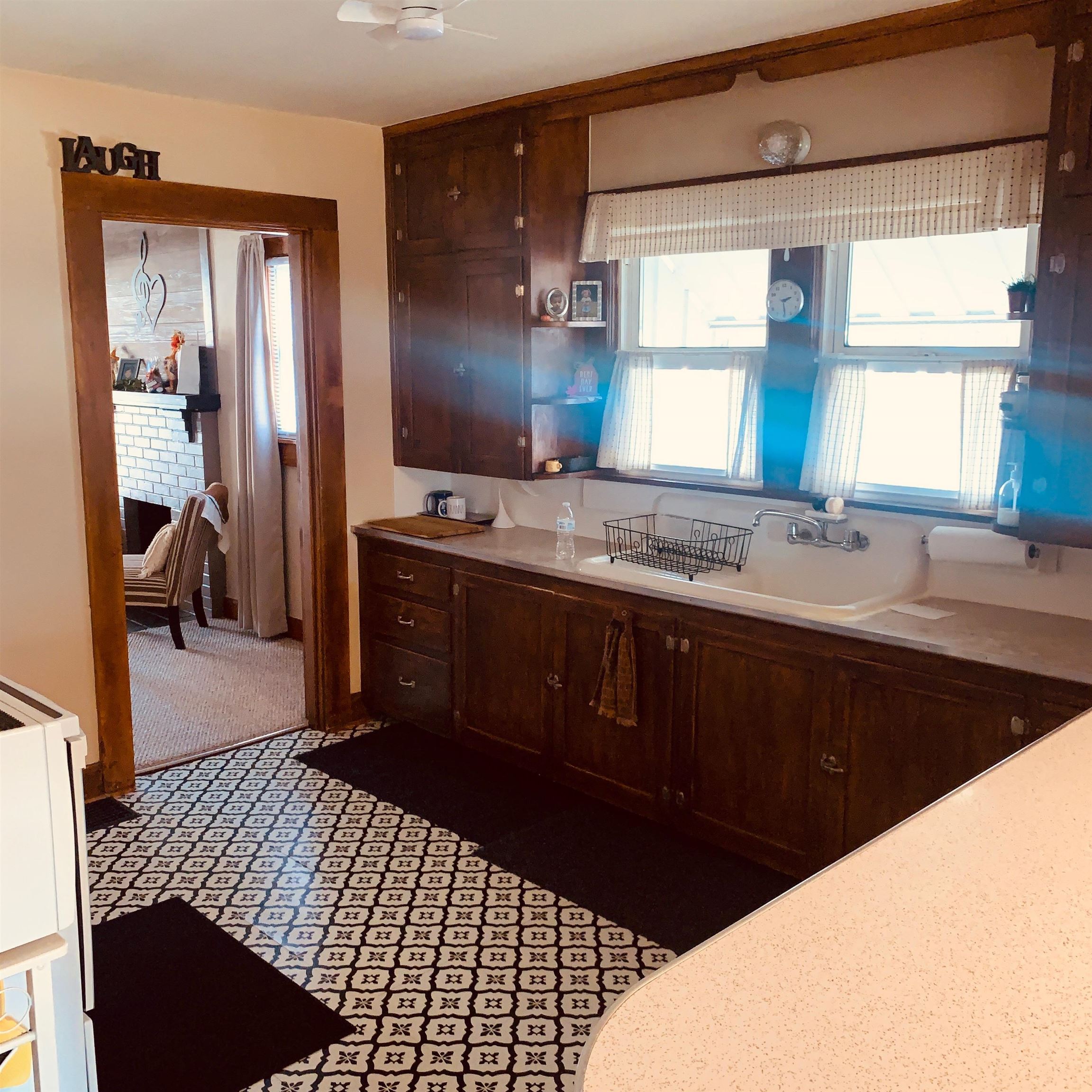 1014 19th Street, Owensboro, Kentucky 42303, 2 Bedrooms Bedrooms, ,1 BathroomBathrooms,Single Family Residence,For Sale,19th Street,93648