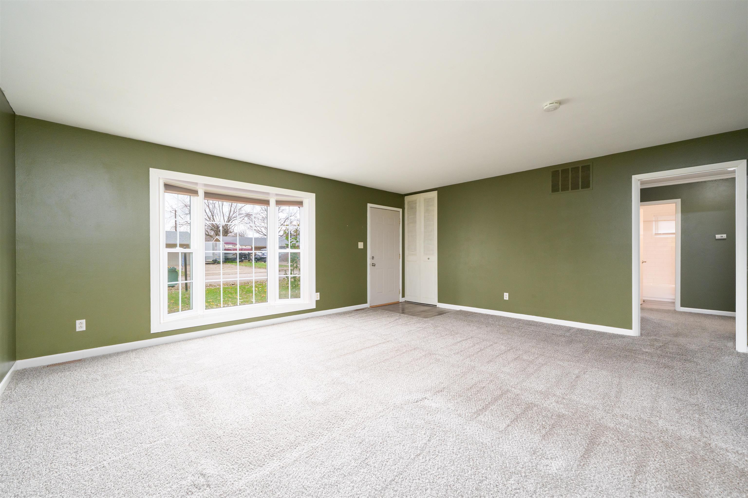 2311 Twenty Grand Ave, Owensboro, Kentucky 42301, 4 Bedrooms Bedrooms, ,2 BathroomsBathrooms,Single Family Residence,For Sale,Twenty Grand Ave,93653