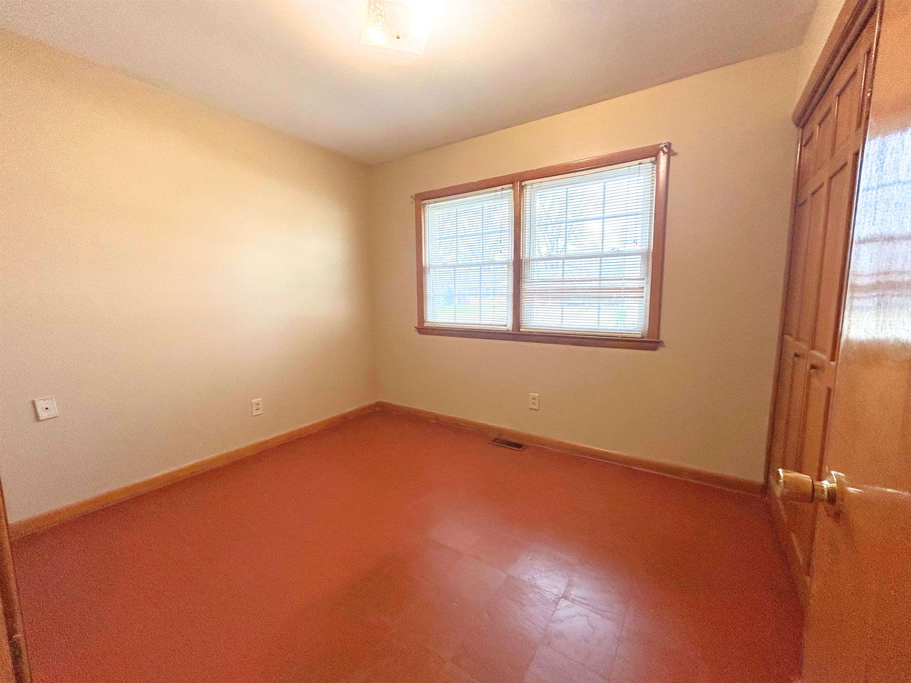 2004 WYANDOTTE AVE, Owensboro, Kentucky 42301, 4 Bedrooms Bedrooms, ,1 BathroomBathrooms,Single Family Residence,For Sale,WYANDOTTE AVE,93655