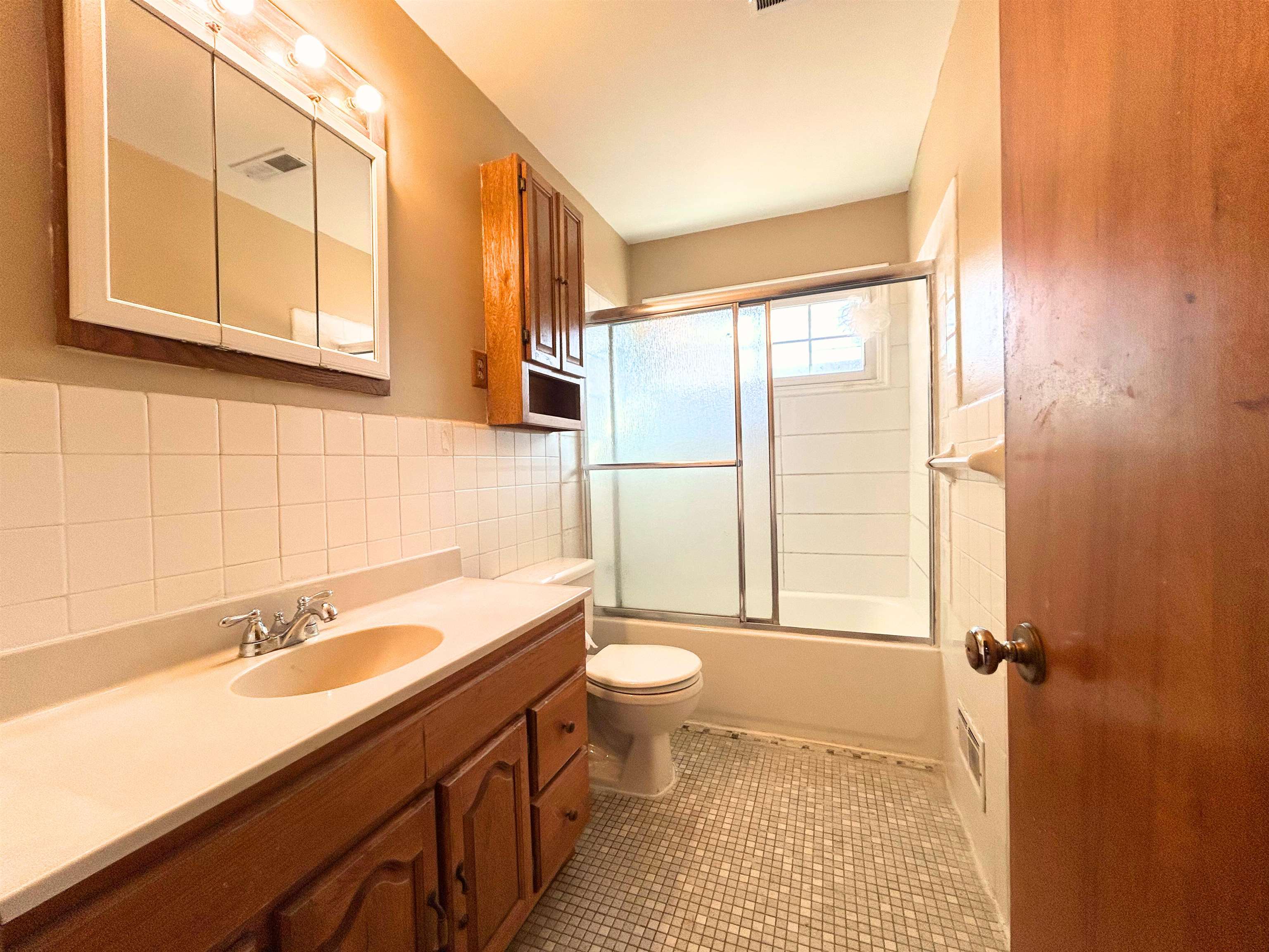 2004 WYANDOTTE AVE, Owensboro, Kentucky 42301, 4 Bedrooms Bedrooms, ,1 BathroomBathrooms,Single Family Residence,For Sale,WYANDOTTE AVE,93655