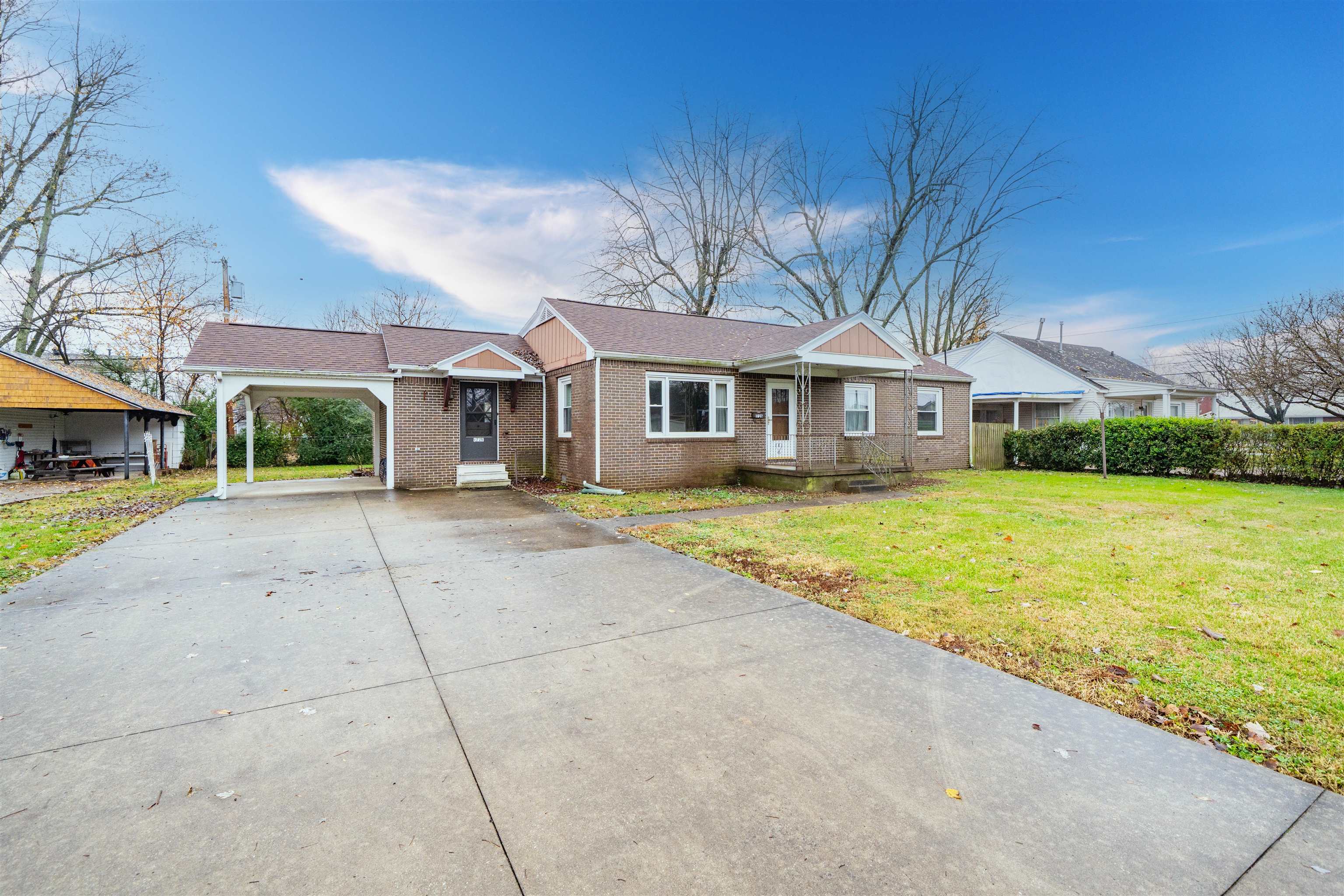 1728 Saint Marys Avenue, Owensboro, Kentucky 42301, 3 Bedrooms Bedrooms, ,2 BathroomsBathrooms,Single Family Residence,For Sale,Saint Marys Avenue,93670