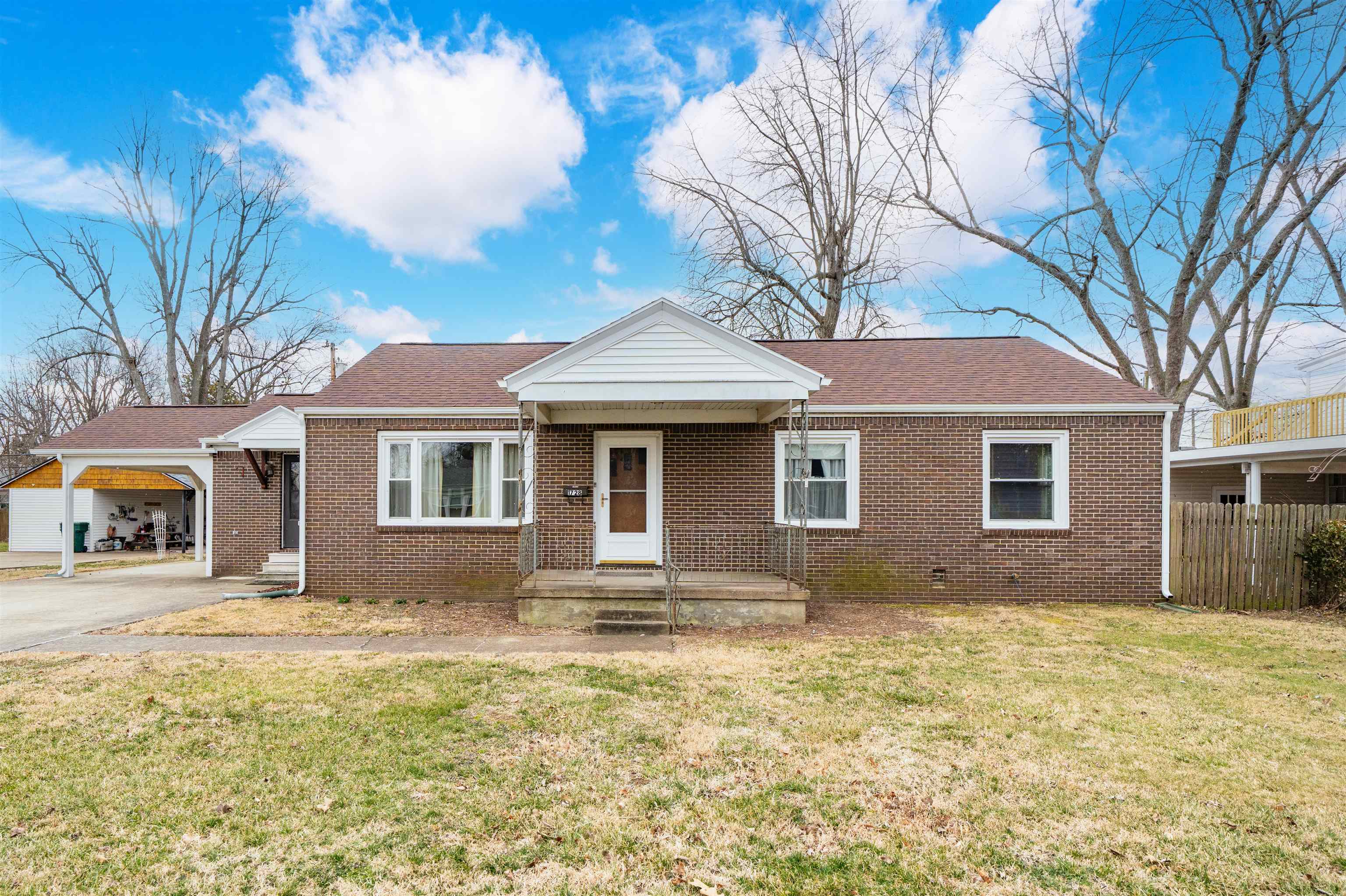 1728 Saint Marys Avenue, Owensboro, Kentucky 42301, 3 Bedrooms Bedrooms, ,2 BathroomsBathrooms,Single Family Residence,For Sale,Saint Marys Avenue,93670