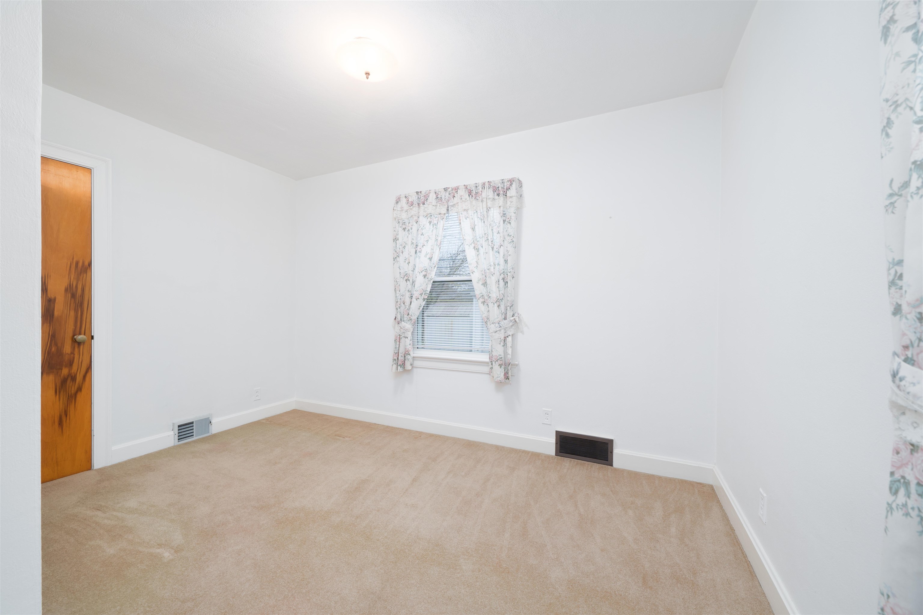 1728 Saint Marys Avenue, Owensboro, Kentucky 42301, 3 Bedrooms Bedrooms, ,2 BathroomsBathrooms,Single Family Residence,For Sale,Saint Marys Avenue,93670