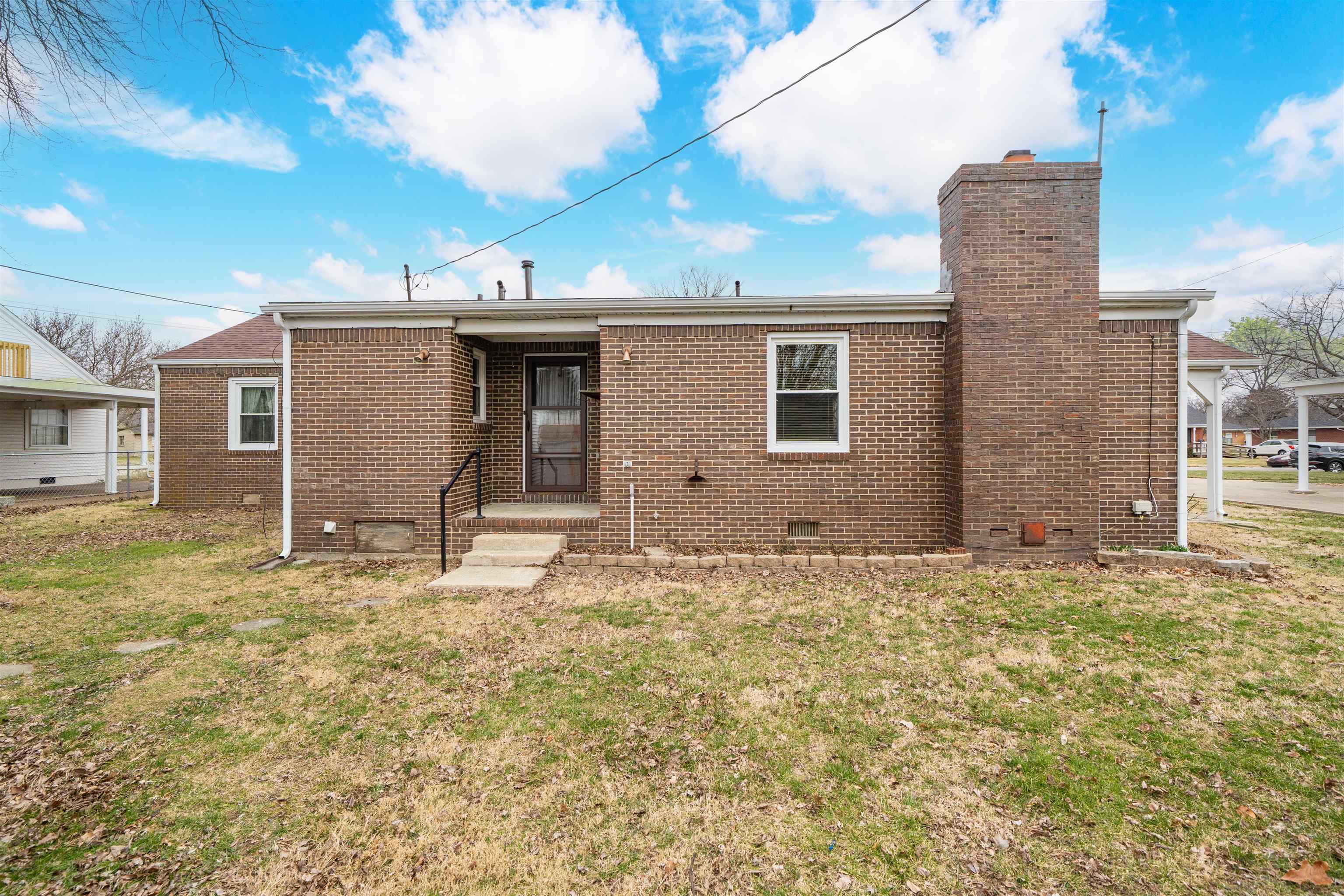 1728 Saint Marys Avenue, Owensboro, Kentucky 42301, 3 Bedrooms Bedrooms, ,2 BathroomsBathrooms,Single Family Residence,For Sale,Saint Marys Avenue,93670