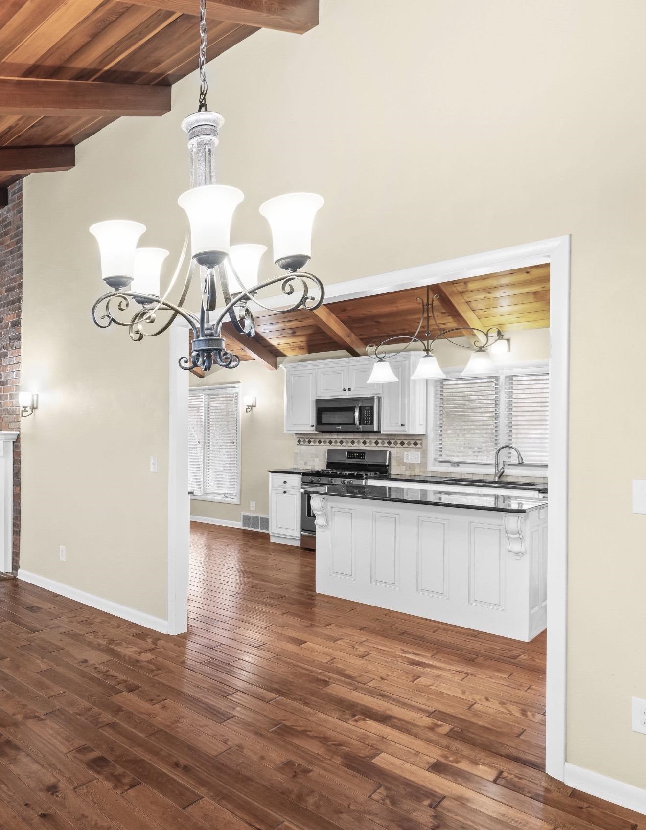 2121 Bittel Road, Owensboro, Kentucky 42301, 3 Bedrooms Bedrooms, ,3 BathroomsBathrooms,Single Family Residence,For Sale,Bittel Road,93671