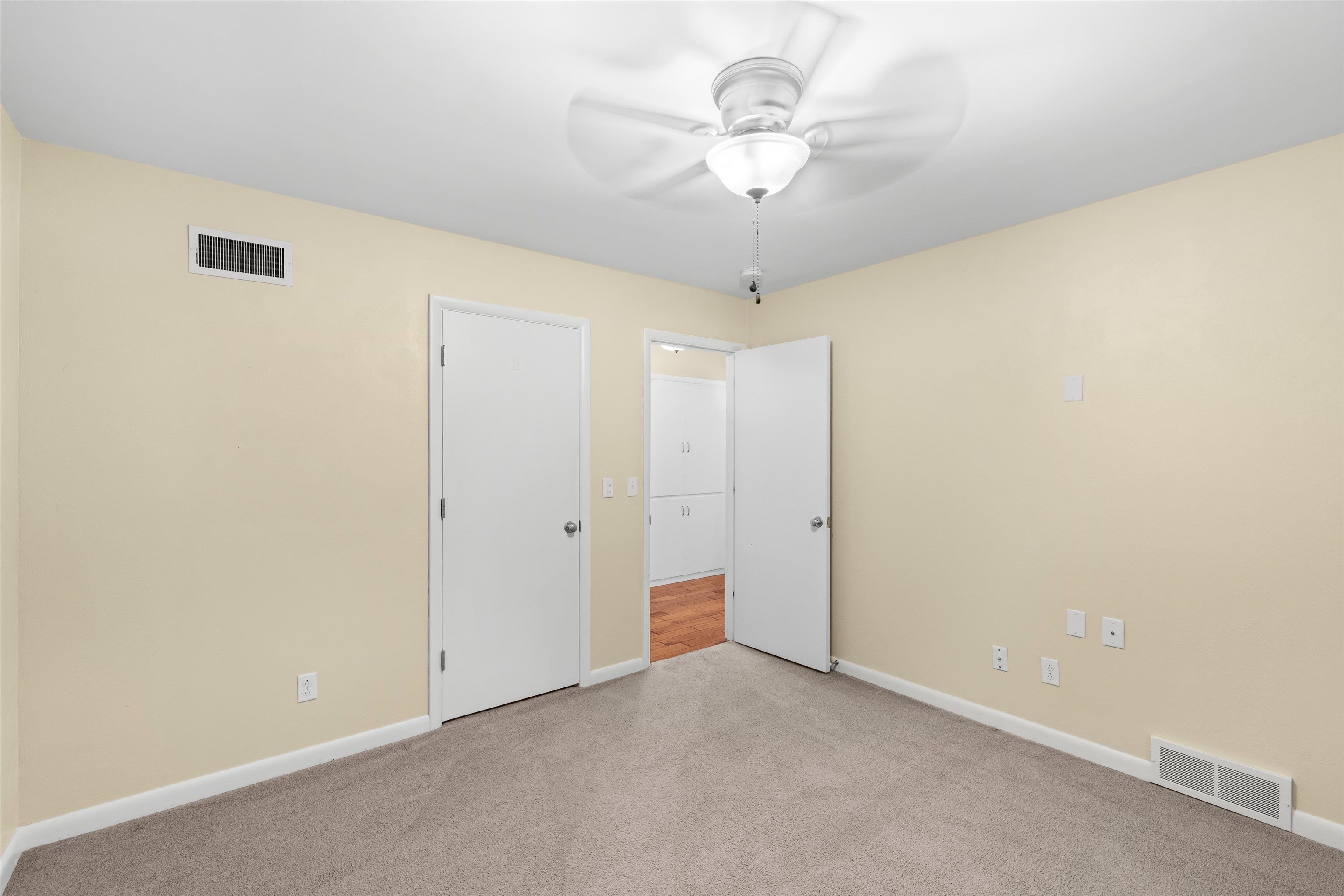 2121 Bittel Road, Owensboro, Kentucky 42301, 3 Bedrooms Bedrooms, ,3 BathroomsBathrooms,Single Family Residence,For Sale,Bittel Road,93671