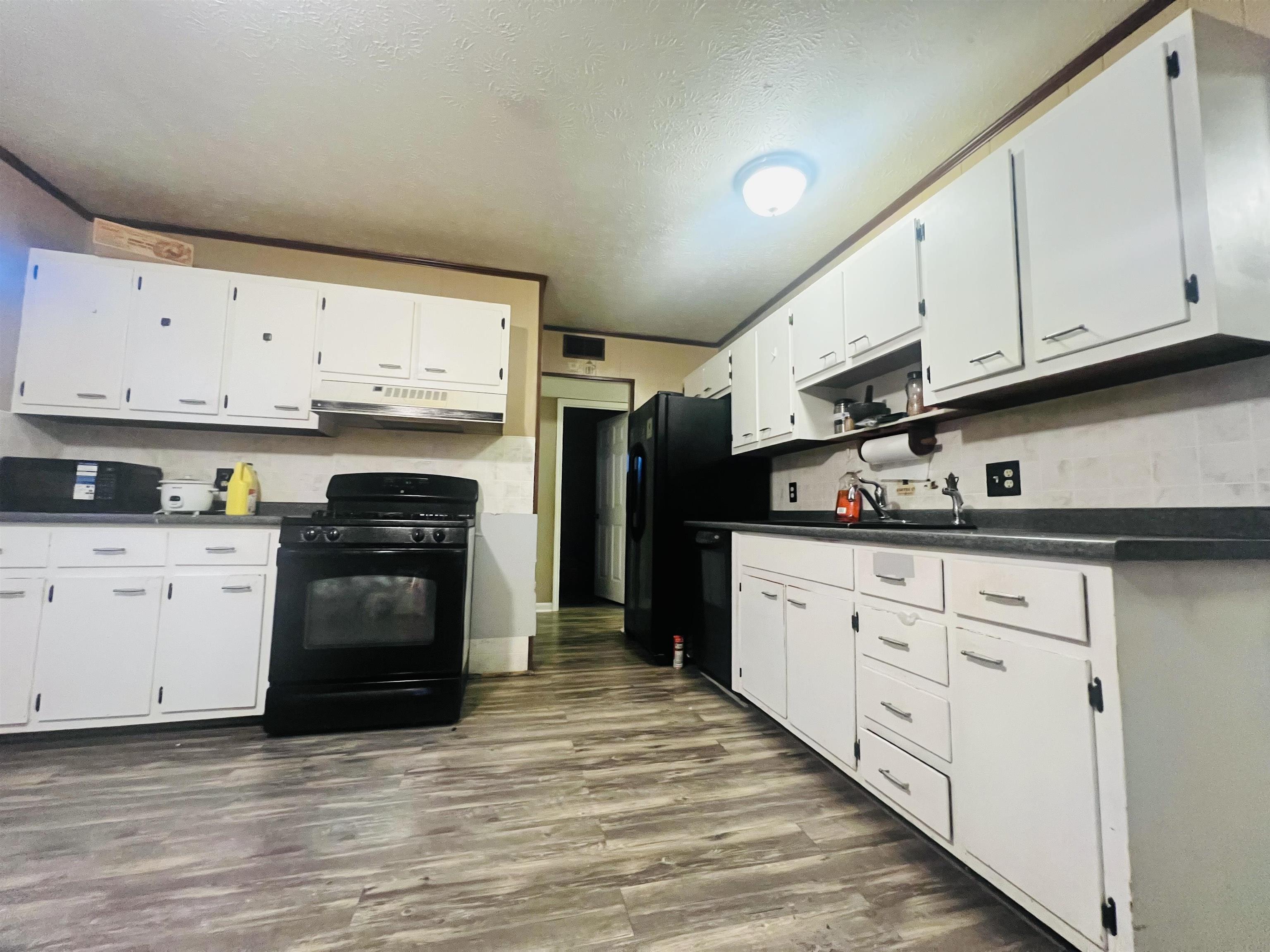 3023 Wandering Lane, Owensboro, Kentucky 42301, 3 Bedrooms Bedrooms, ,1 BathroomBathrooms,Single Family Residence,For Sale,Wandering Lane,93673