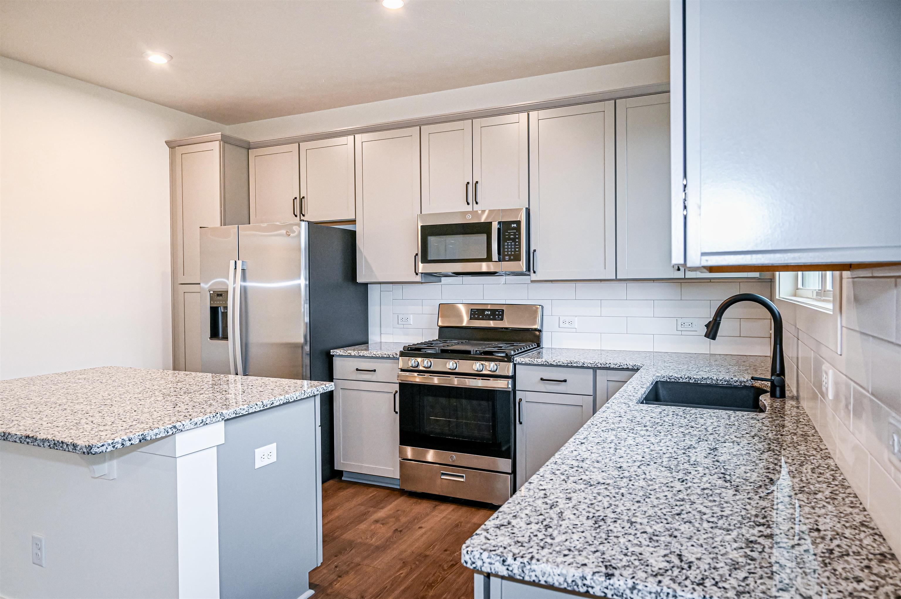 4123 Pinta Dr, Owensboro, Kentucky 42301, 4 Bedrooms Bedrooms, ,2 BathroomsBathrooms,Single Family Residence,For Sale,Pinta Dr,93676