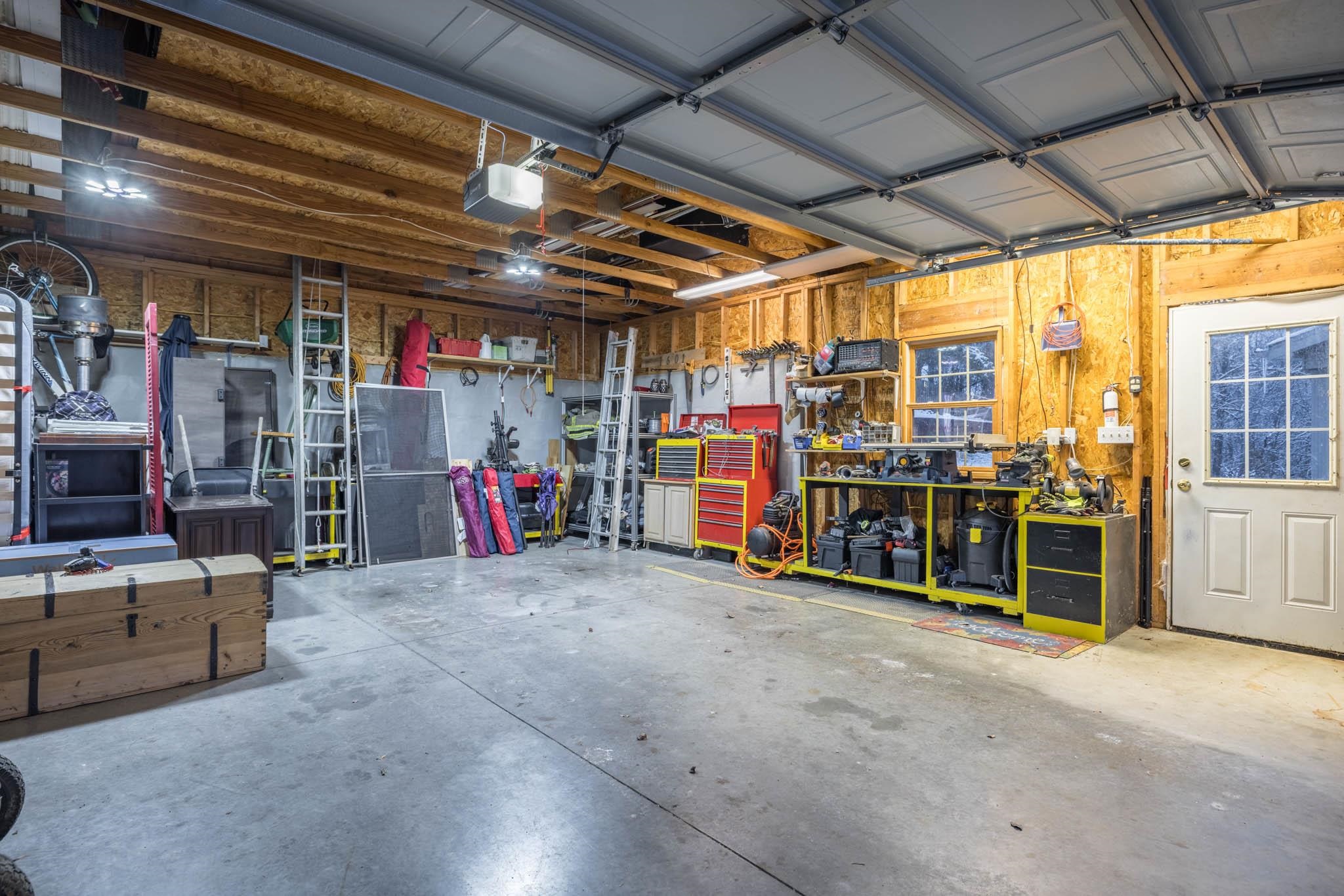 3007 Autumn Lake Cove, Owensboro, Kentucky 42303, 4 Bedrooms Bedrooms, ,2 BathroomsBathrooms,Single Family Residence,For Sale,Autumn Lake Cove,93700