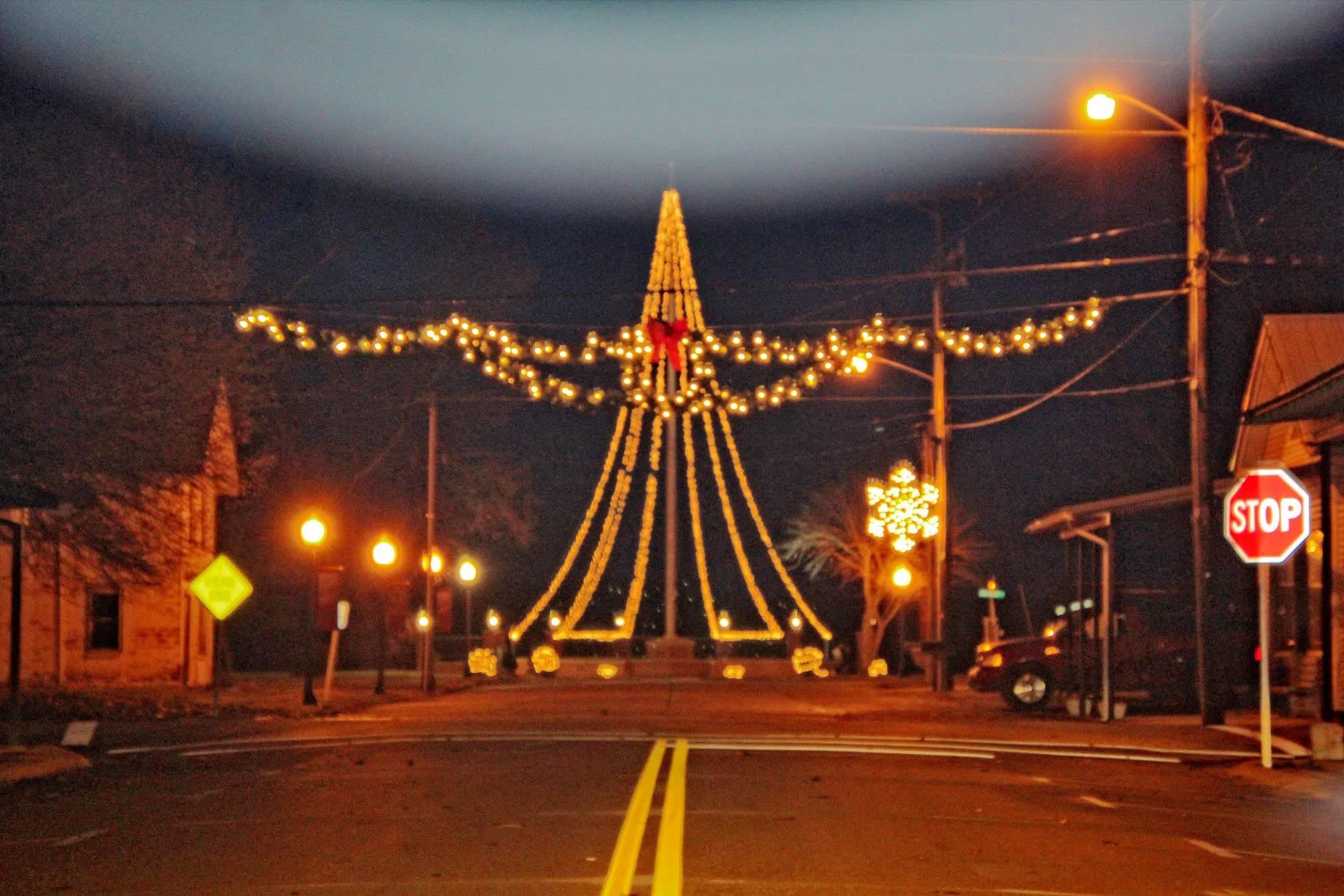 230 4th Street, Lewisport, Kentucky 42351-230, 3 Bedrooms Bedrooms, ,2 BathroomsBathrooms,Single Family Residence,For Sale,4th Street,93701