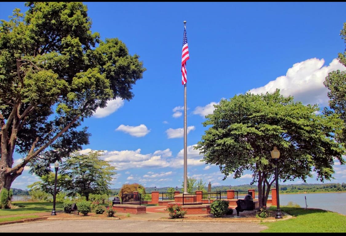 230 4th Street, Lewisport, Kentucky 42351-230, 3 Bedrooms Bedrooms, ,2 BathroomsBathrooms,Single Family Residence,For Sale,4th Street,93701