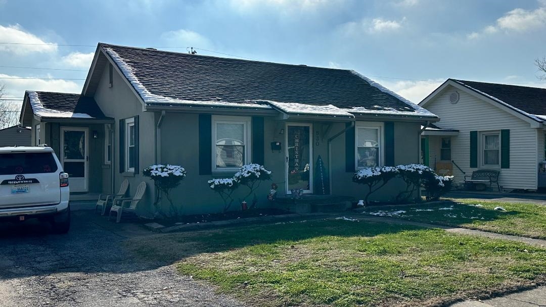 530 27th, Owensboro, Kentucky 42303, 2 Bedrooms Bedrooms, ,1 BathroomBathrooms,Single Family Residence,For Sale,27th,93704