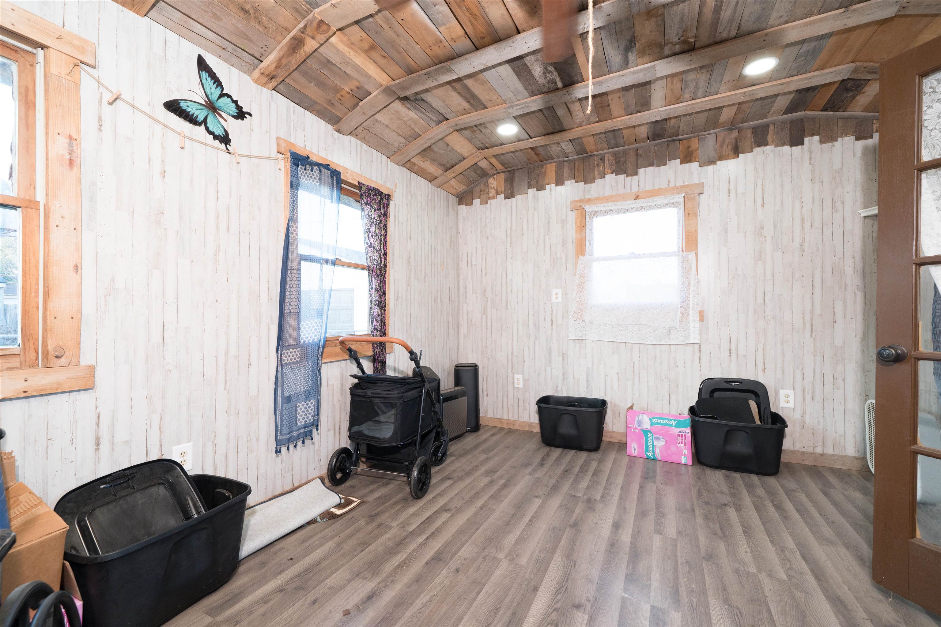 213 Holmes Drive, Owensboro, Kentucky 42303, 3 Bedrooms Bedrooms, ,1 BathroomBathrooms,Single Family Residence,For Sale,Holmes Drive,93713