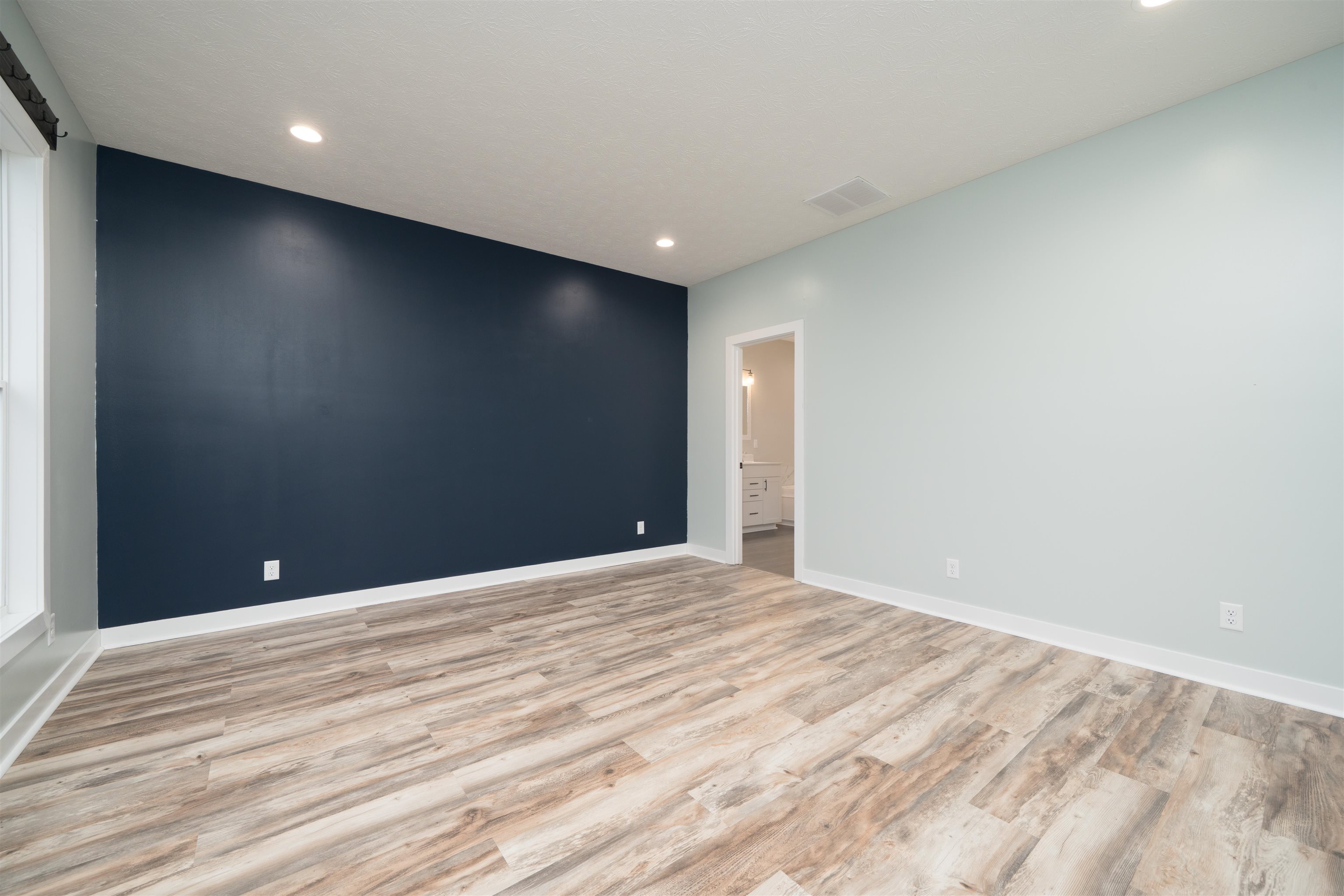 2280 Skaggs Court, Owensboro, Kentucky 42301, 4 Bedrooms Bedrooms, ,2 BathroomsBathrooms,Single Family Residence,For Sale,Skaggs Court,93720