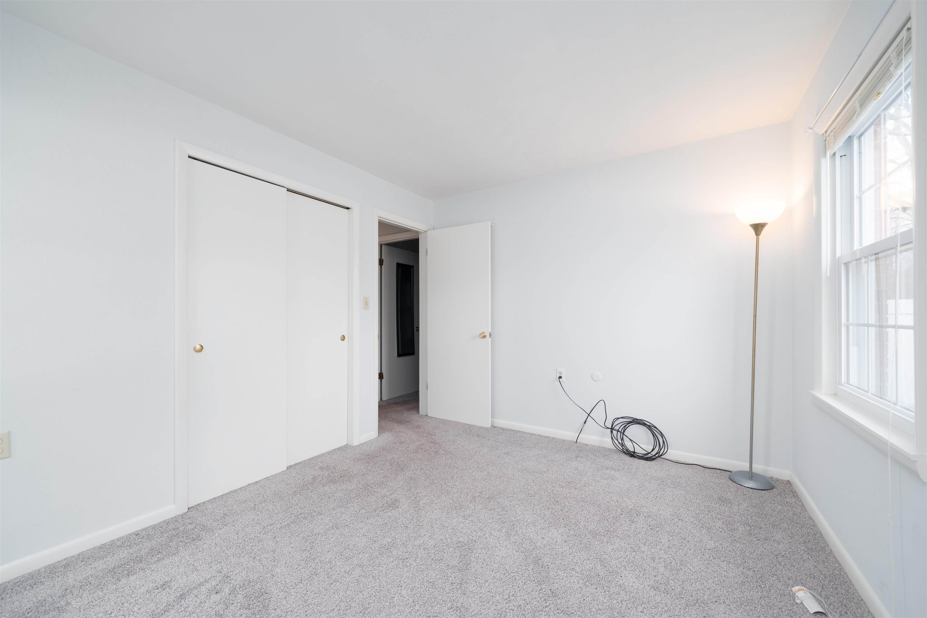 2953 Royal Dr, Owensboro, Kentucky 42301, 4 Bedrooms Bedrooms, ,2 BathroomsBathrooms,Single Family Residence,For Sale,Royal Dr,93721