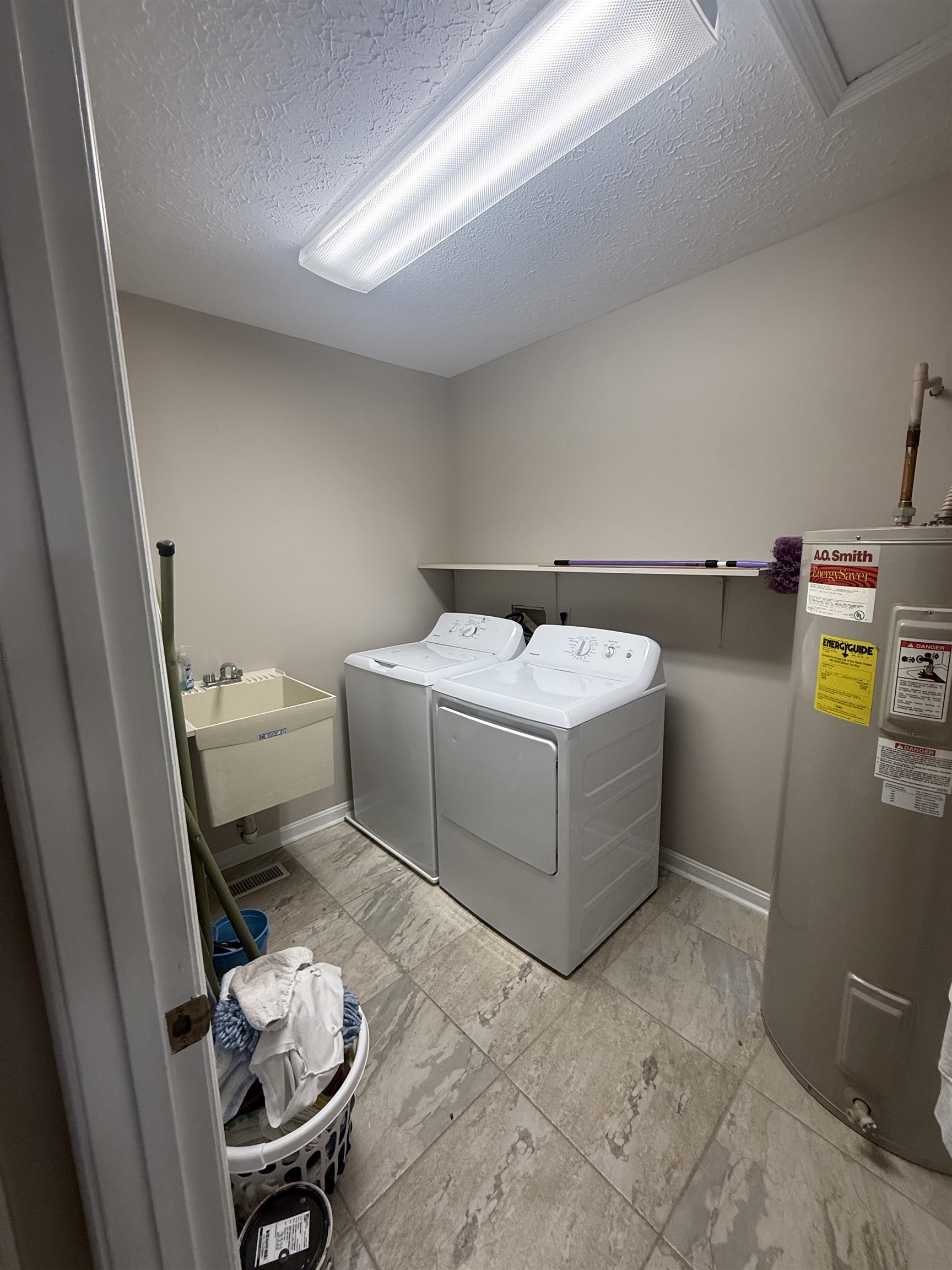 3628 Riverbend Cove, Owensboro, Kentucky 42303, 2 Bedrooms Bedrooms, ,2 BathroomsBathrooms,Single Family Residence,For Sale,Riverbend Cove,93725