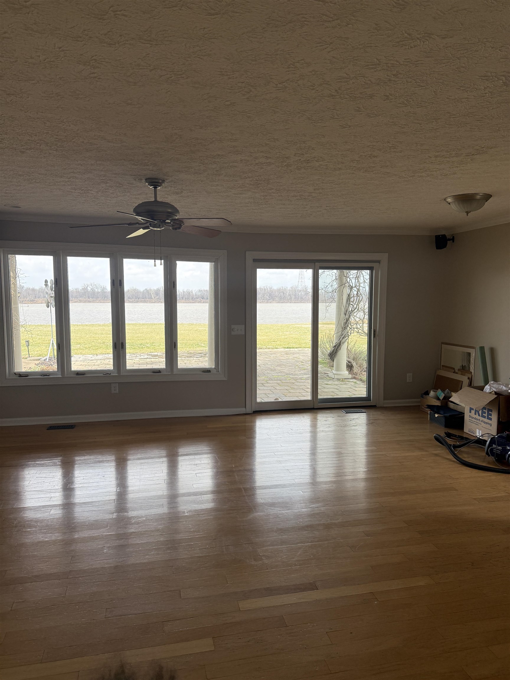 3628 Riverbend Cove, Owensboro, Kentucky 42303, 2 Bedrooms Bedrooms, ,2 BathroomsBathrooms,Single Family Residence,For Sale,Riverbend Cove,93725