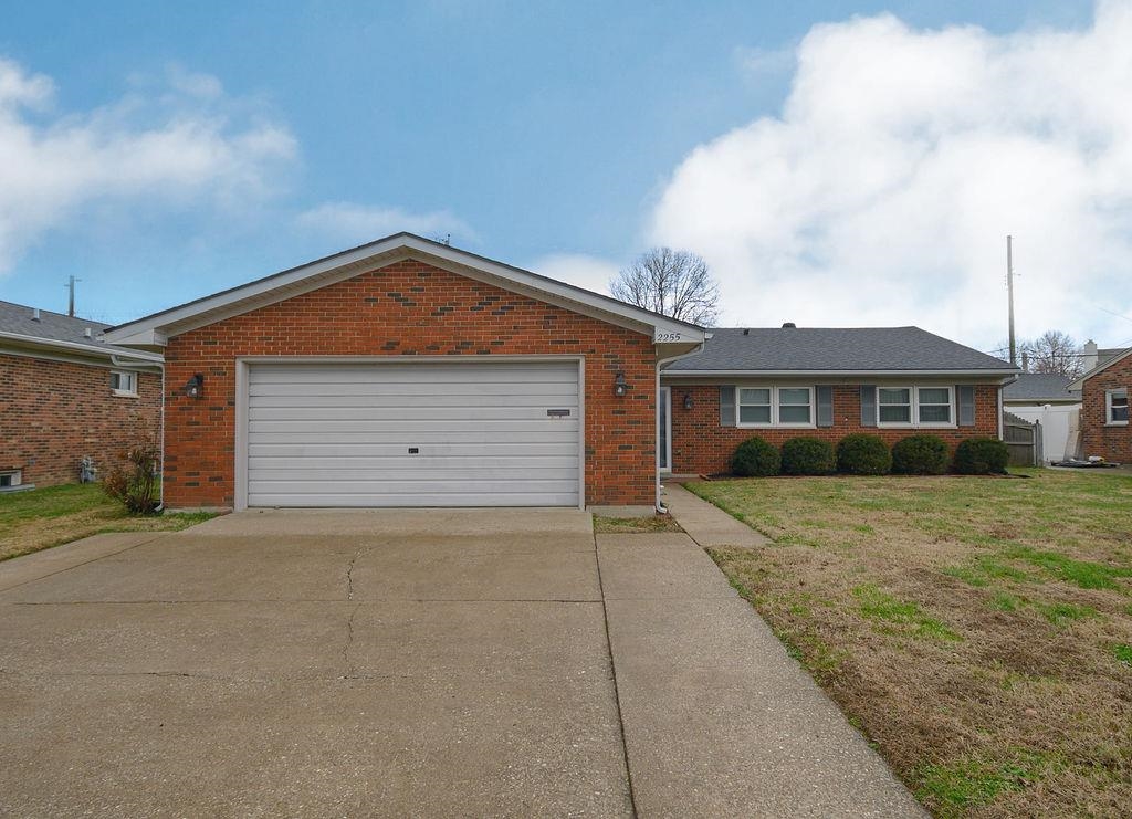 2255 Twenty Grand Ave, Owensboro, Kentucky 42301, 4 Bedrooms Bedrooms, ,2 BathroomsBathrooms,Single Family Residence,For Sale,Twenty Grand Ave,93733