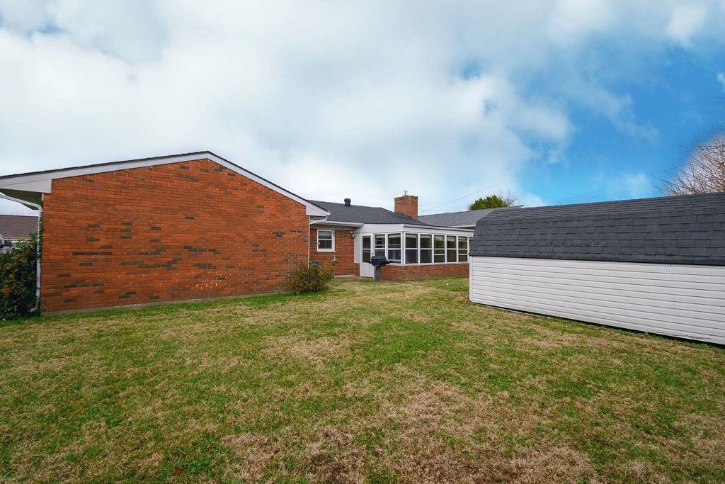 2255 Twenty Grand Ave, Owensboro, Kentucky 42301, 4 Bedrooms Bedrooms, ,2 BathroomsBathrooms,Single Family Residence,For Sale,Twenty Grand Ave,93733