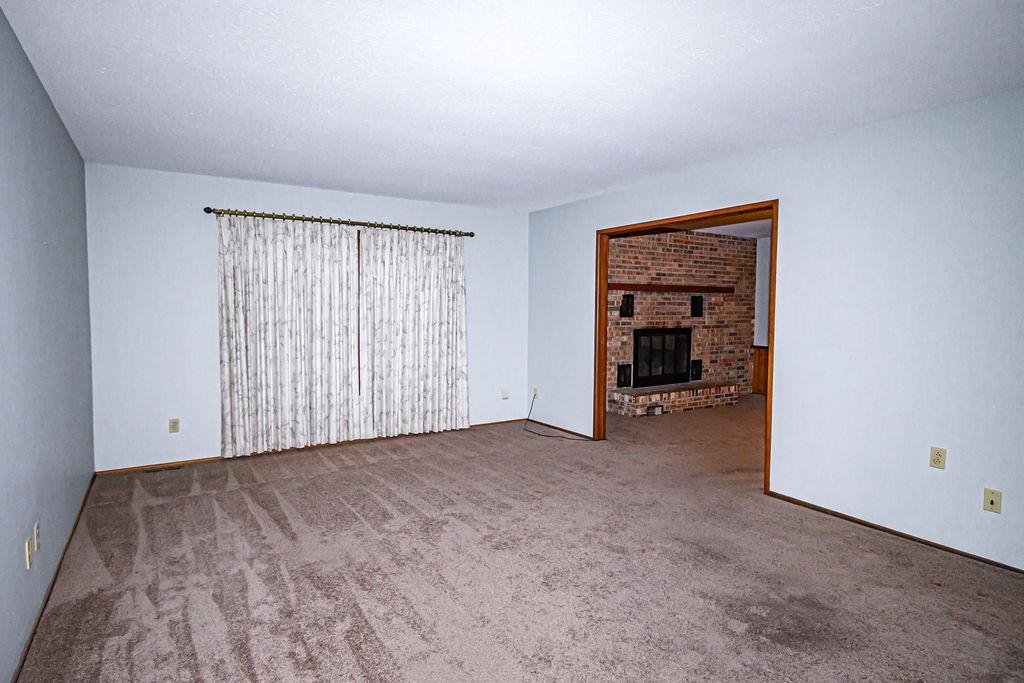 2255 Twenty Grand Ave, Owensboro, Kentucky 42301, 4 Bedrooms Bedrooms, ,2 BathroomsBathrooms,Single Family Residence,For Sale,Twenty Grand Ave,93733