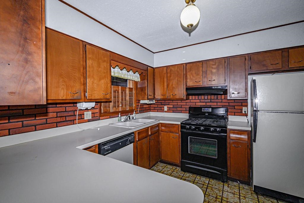 2255 Twenty Grand Ave, Owensboro, Kentucky 42301, 4 Bedrooms Bedrooms, ,2 BathroomsBathrooms,Single Family Residence,For Sale,Twenty Grand Ave,93733