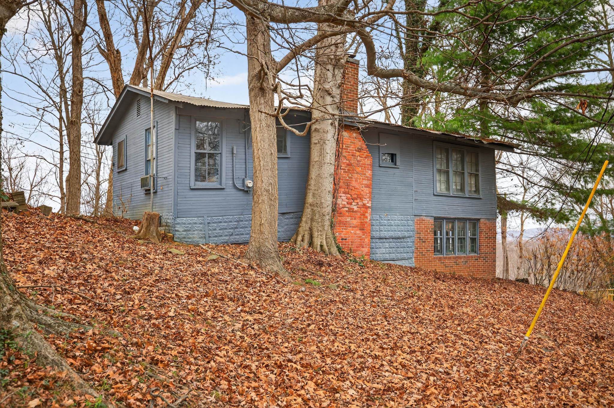 240 Clubhouse Drive, Hawesville, Kentucky 42348, 1 Bedroom Bedrooms, ,1 BathroomBathrooms,Single Family Residence,For Sale,Clubhouse Drive,93741