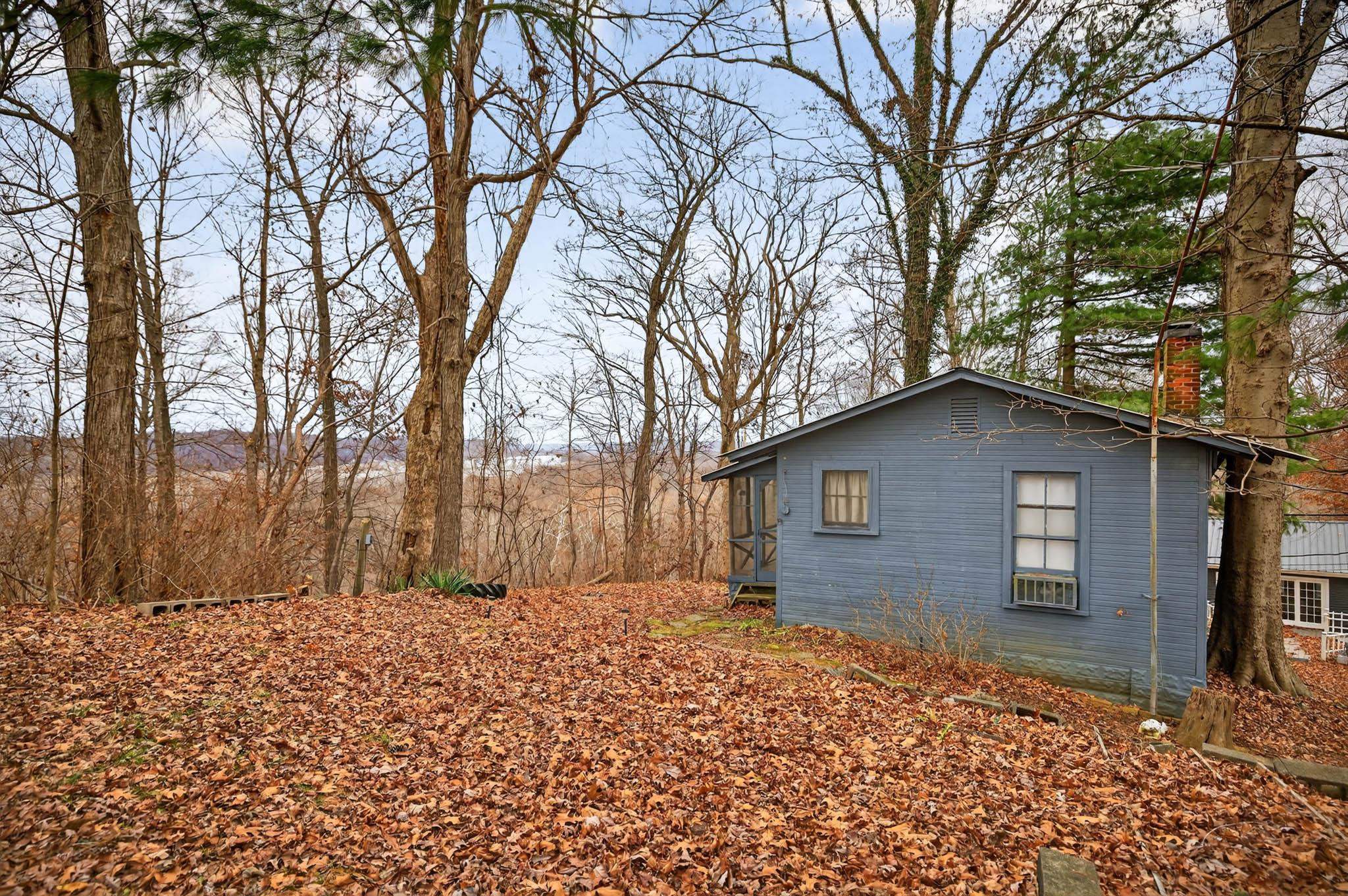 240 Clubhouse Drive, Hawesville, Kentucky 42348, 1 Bedroom Bedrooms, ,1 BathroomBathrooms,Single Family Residence,For Sale,Clubhouse Drive,93741