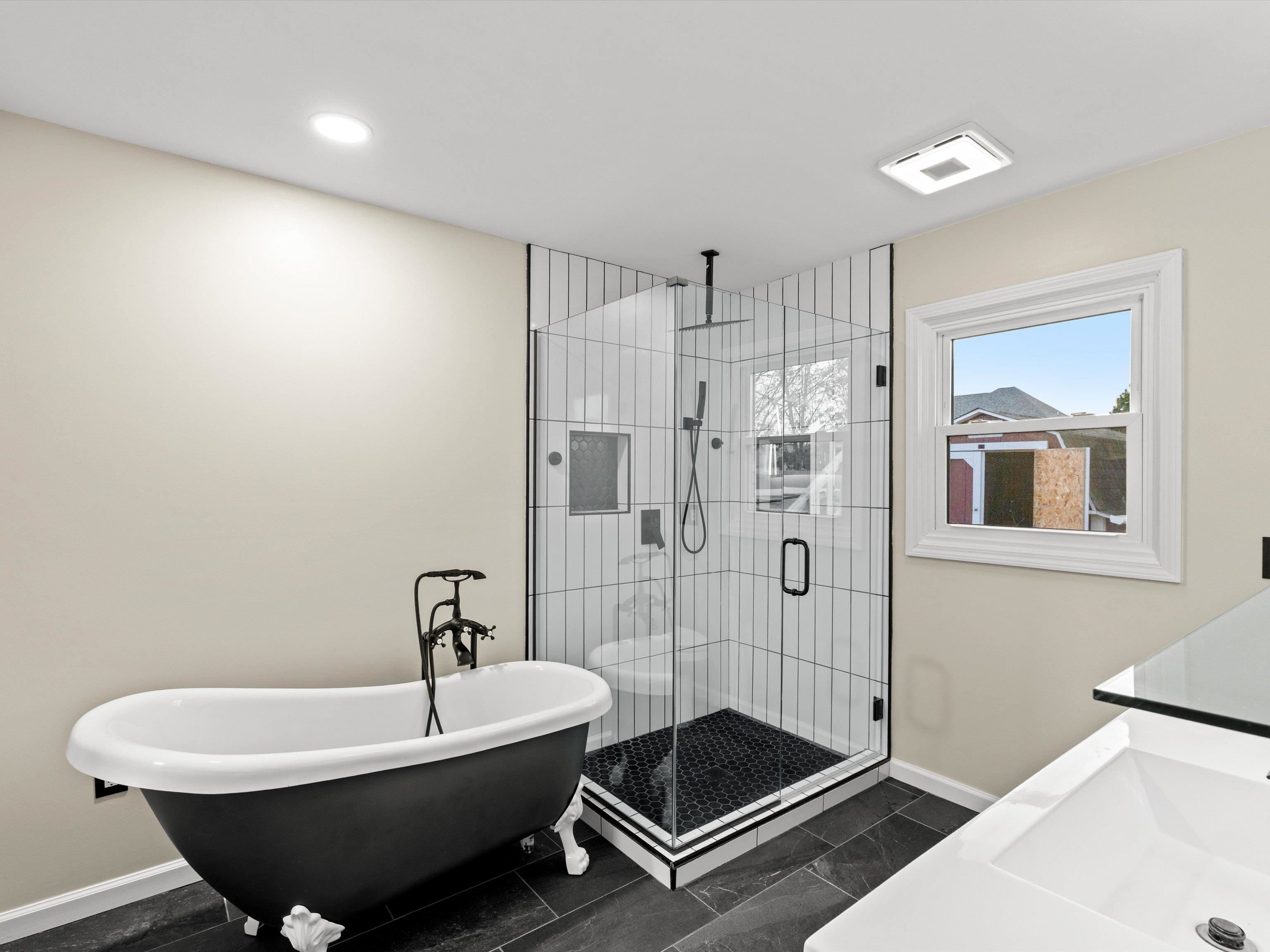 2677 Briarcliff Dr., NEWBURGH, Indiana 47630, 4 Bedrooms Bedrooms, ,2 BathroomsBathrooms,Single Family Residence,For Sale,Briarcliff Dr.,93742