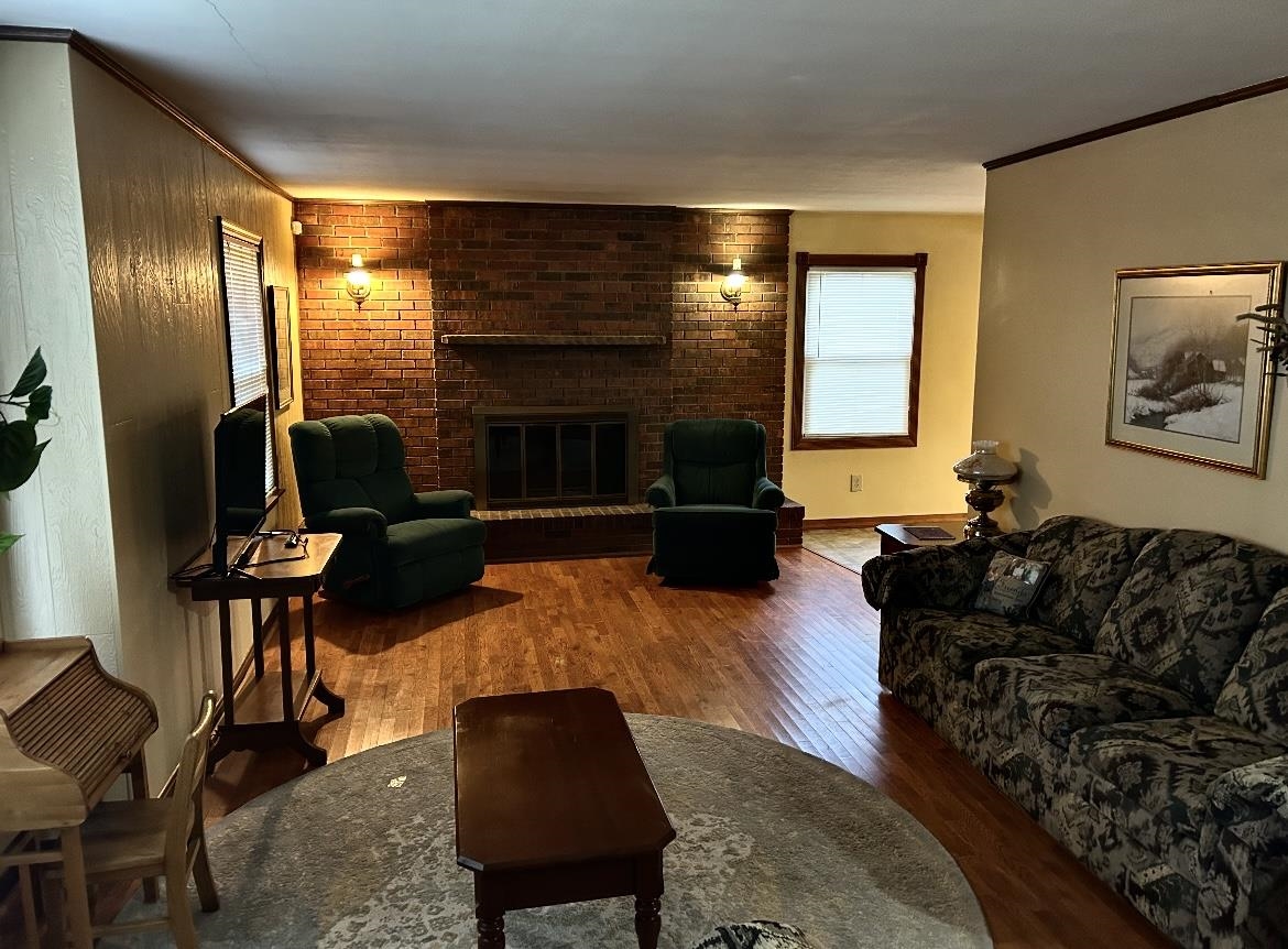 309 Riverside Dr, Owensboro, Kentucky 42303, 3 Bedrooms Bedrooms, ,1 BathroomBathrooms,Single Family Residence,For Sale,Riverside Dr,93744