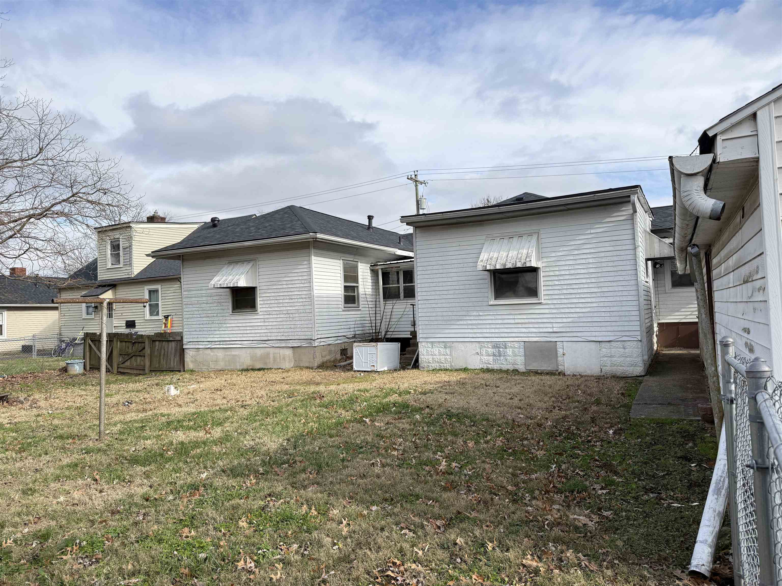 1324 Venable, Owensboro, Kentucky 42301, 4 Bedrooms Bedrooms, ,2 BathroomsBathrooms,Duplex,For Sale,Venable,93745