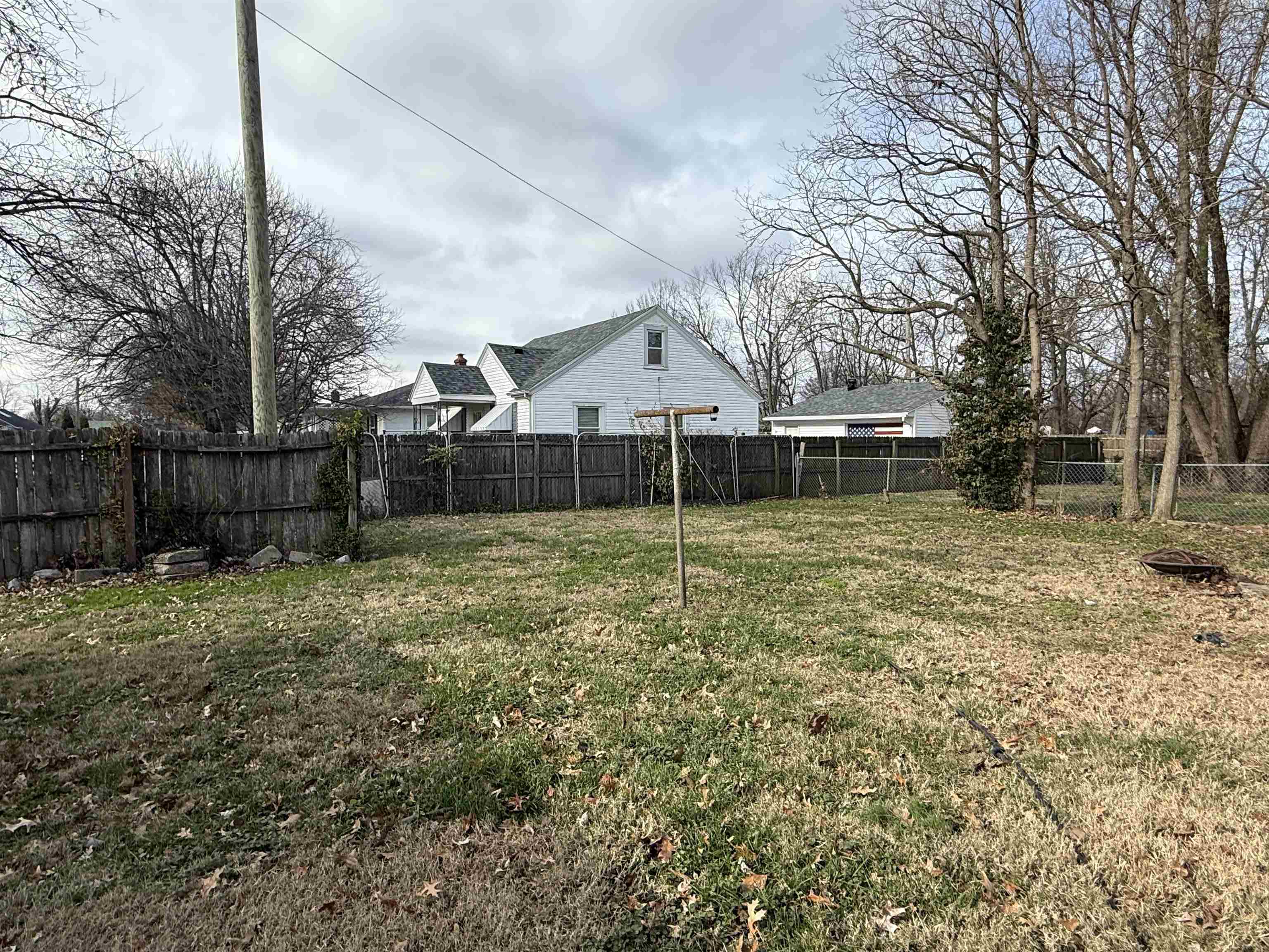 1324 Venable, Owensboro, Kentucky 42301, 4 Bedrooms Bedrooms, ,2 BathroomsBathrooms,Duplex,For Sale,Venable,93745