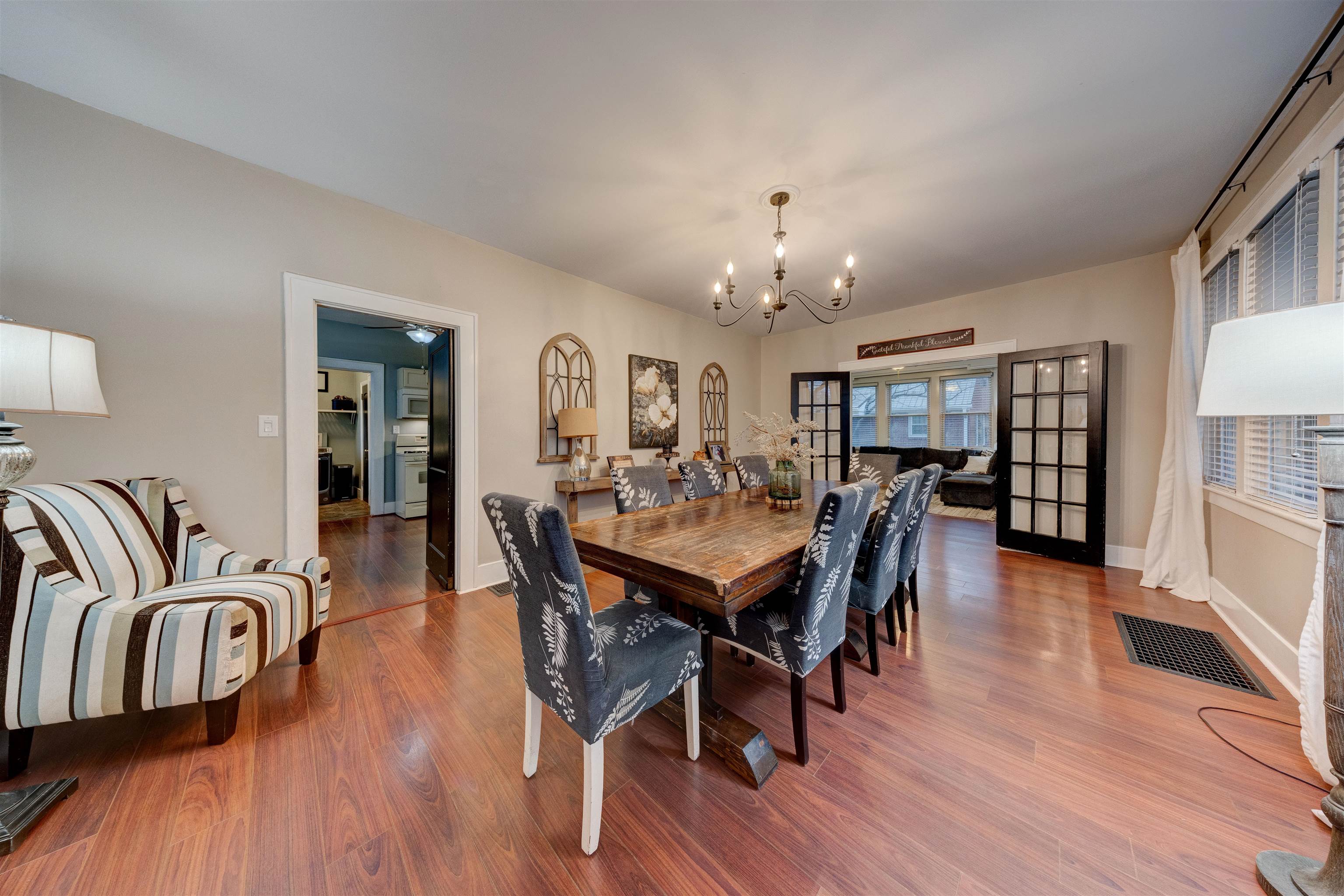 1303 Locust St, Owensboro, Kentucky 42301, 4 Bedrooms Bedrooms, ,1 BathroomBathrooms,Single Family Residence,For Sale,Locust St,93753