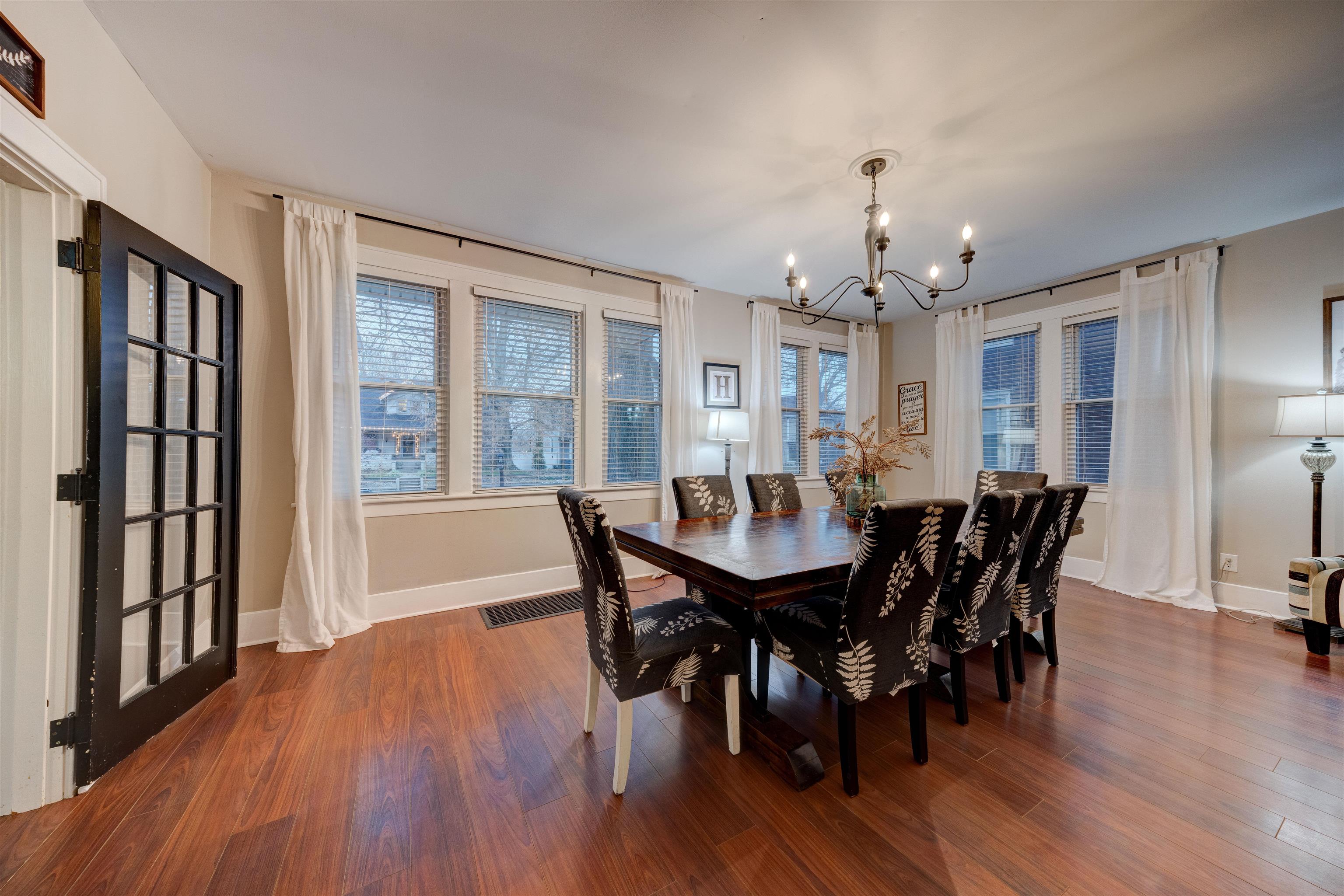 1303 Locust St, Owensboro, Kentucky 42301, 4 Bedrooms Bedrooms, ,1 BathroomBathrooms,Single Family Residence,For Sale,Locust St,93753