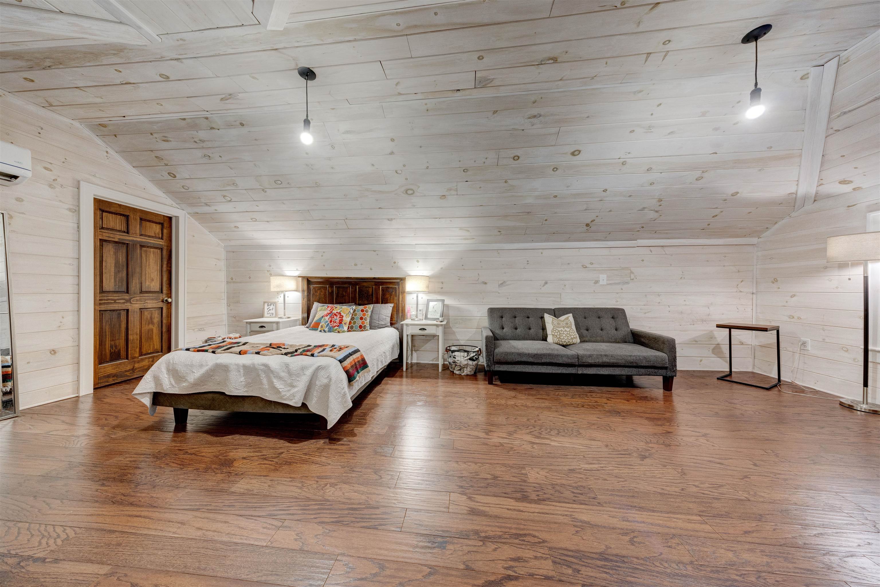 1303 Locust St, Owensboro, Kentucky 42301, 4 Bedrooms Bedrooms, ,1 BathroomBathrooms,Single Family Residence,For Sale,Locust St,93753